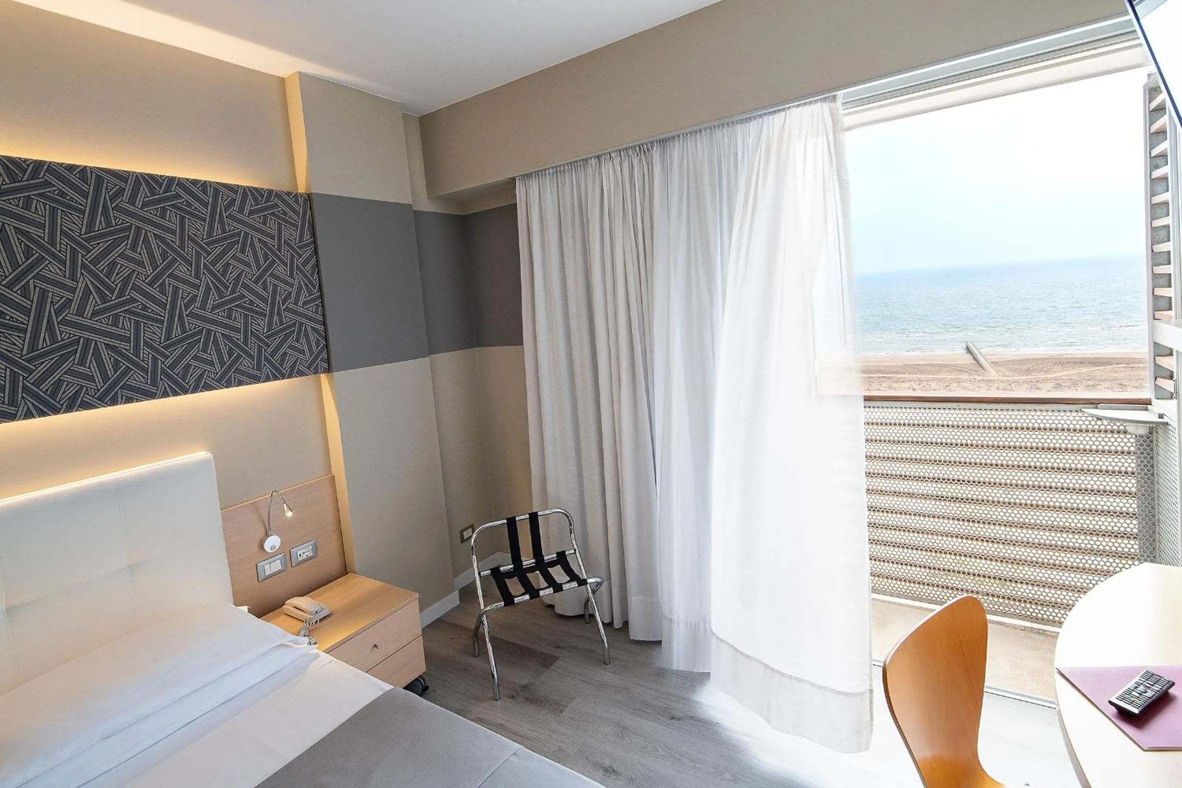 Sea view, Bed in Hotel Rosanna 3 Stelle Superior