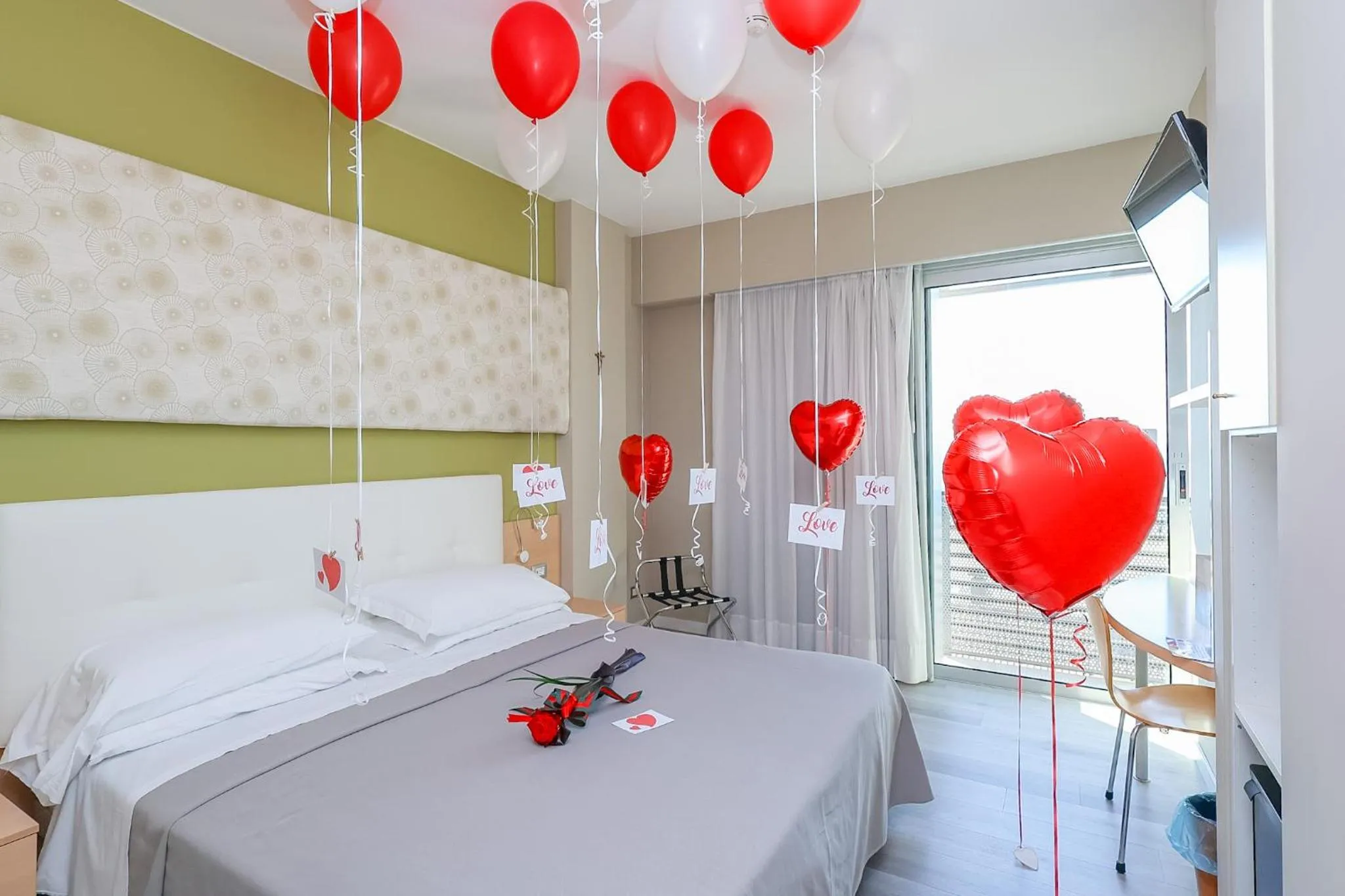 Decorative detail, Bed in Hotel Rosanna 3 Stelle Superior