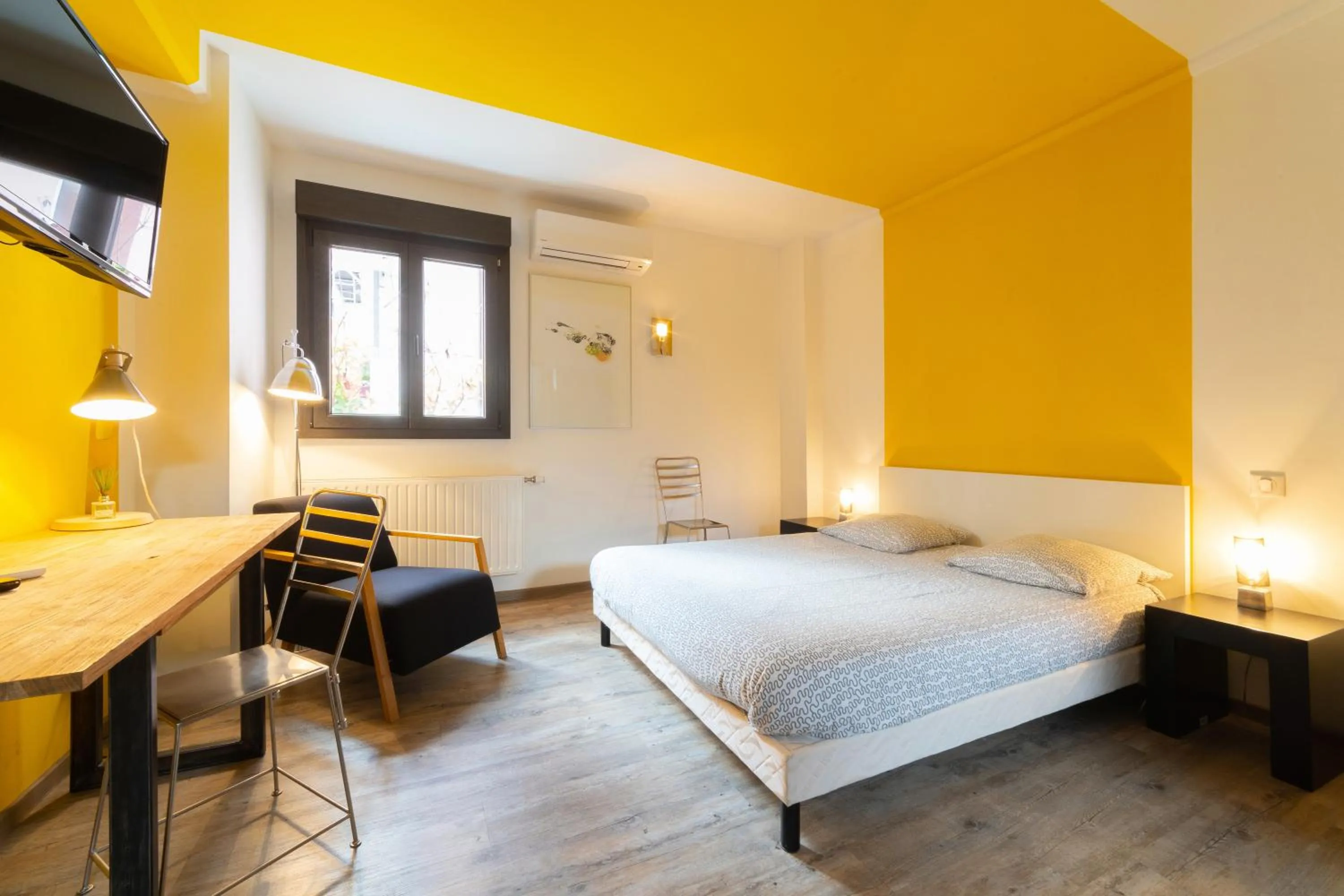 TV and multimedia, Bed in Maison Mondrian