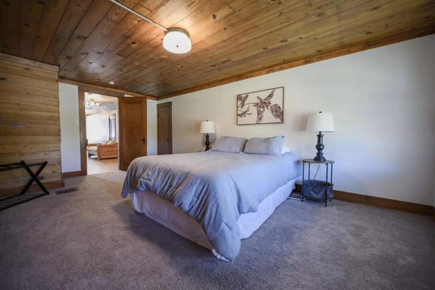 Bed in Spacious 4br3ba Home Near Tims Ford Lake