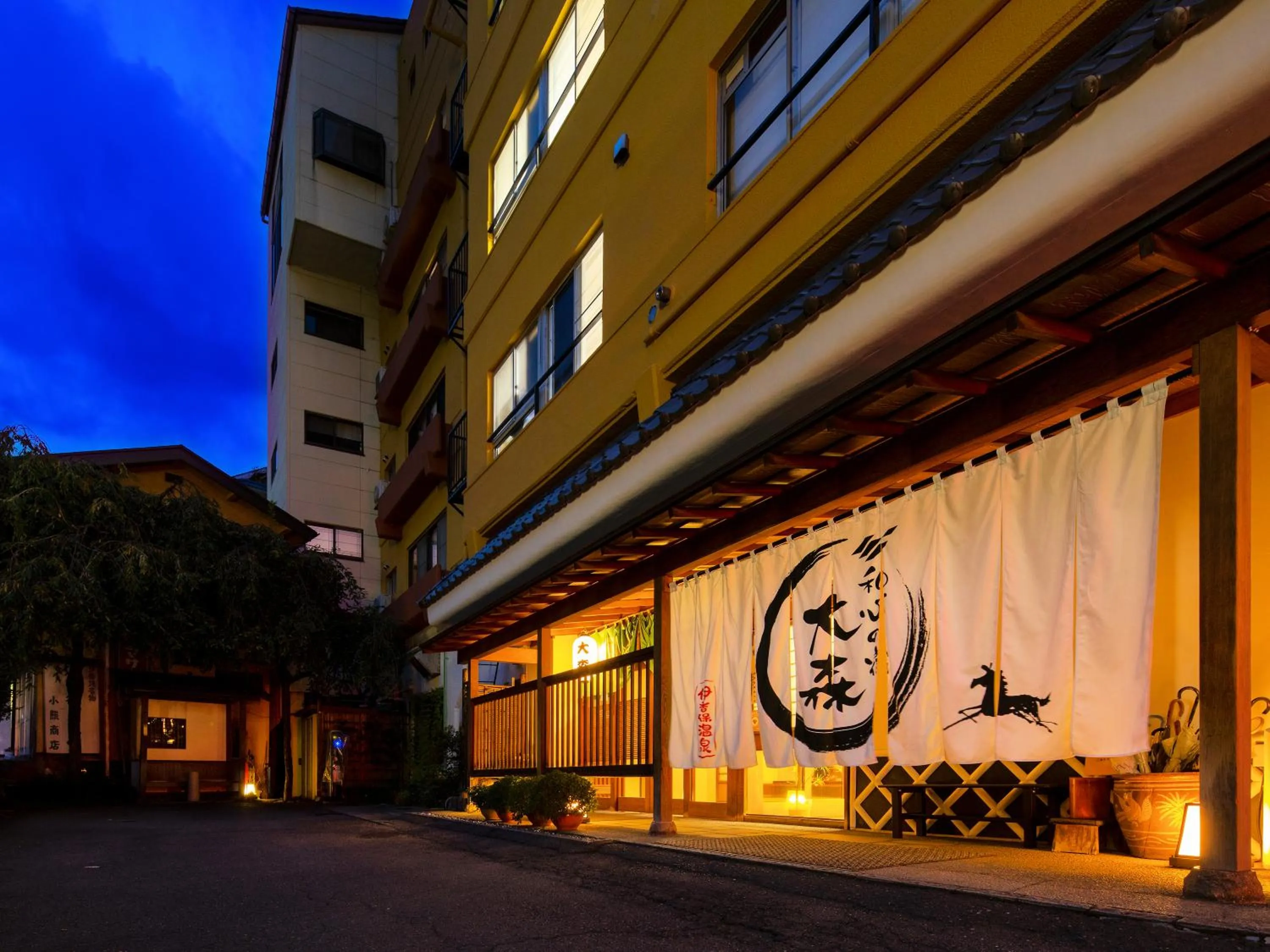 Property building in Omori