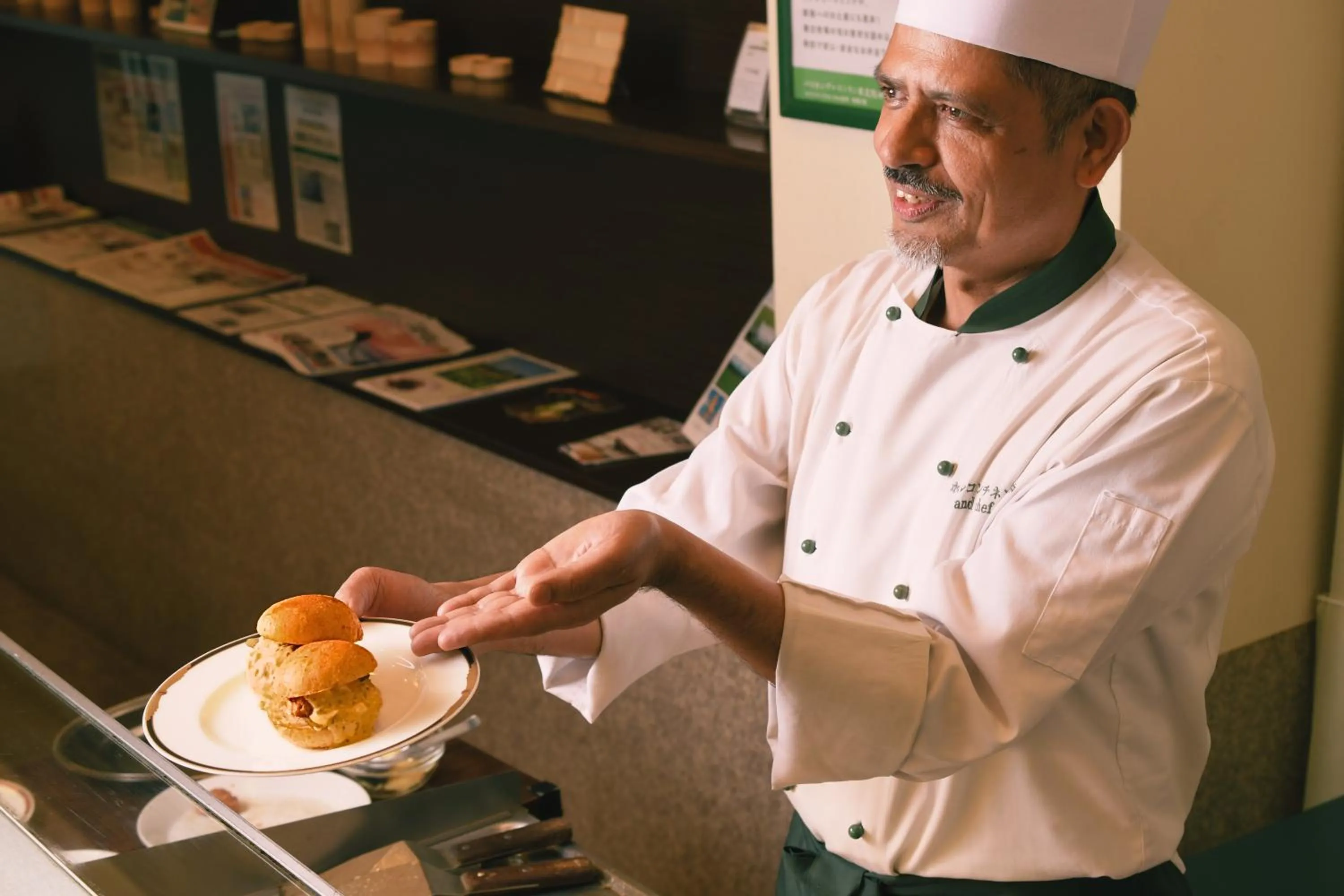 Restaurant/places to eat in Hotel Continental Fuchu