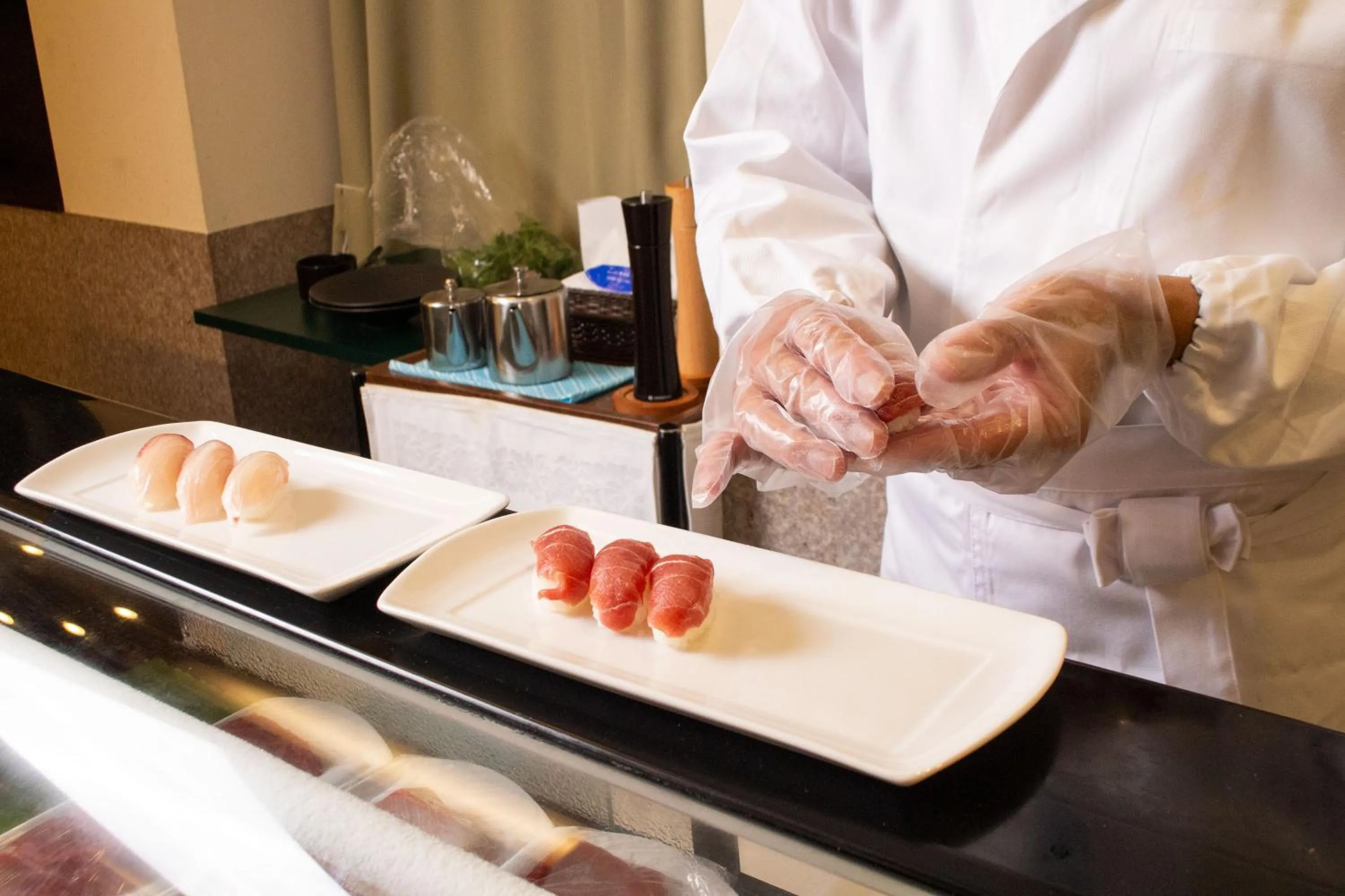 Restaurant/places to eat in Hotel Continental Fuchu