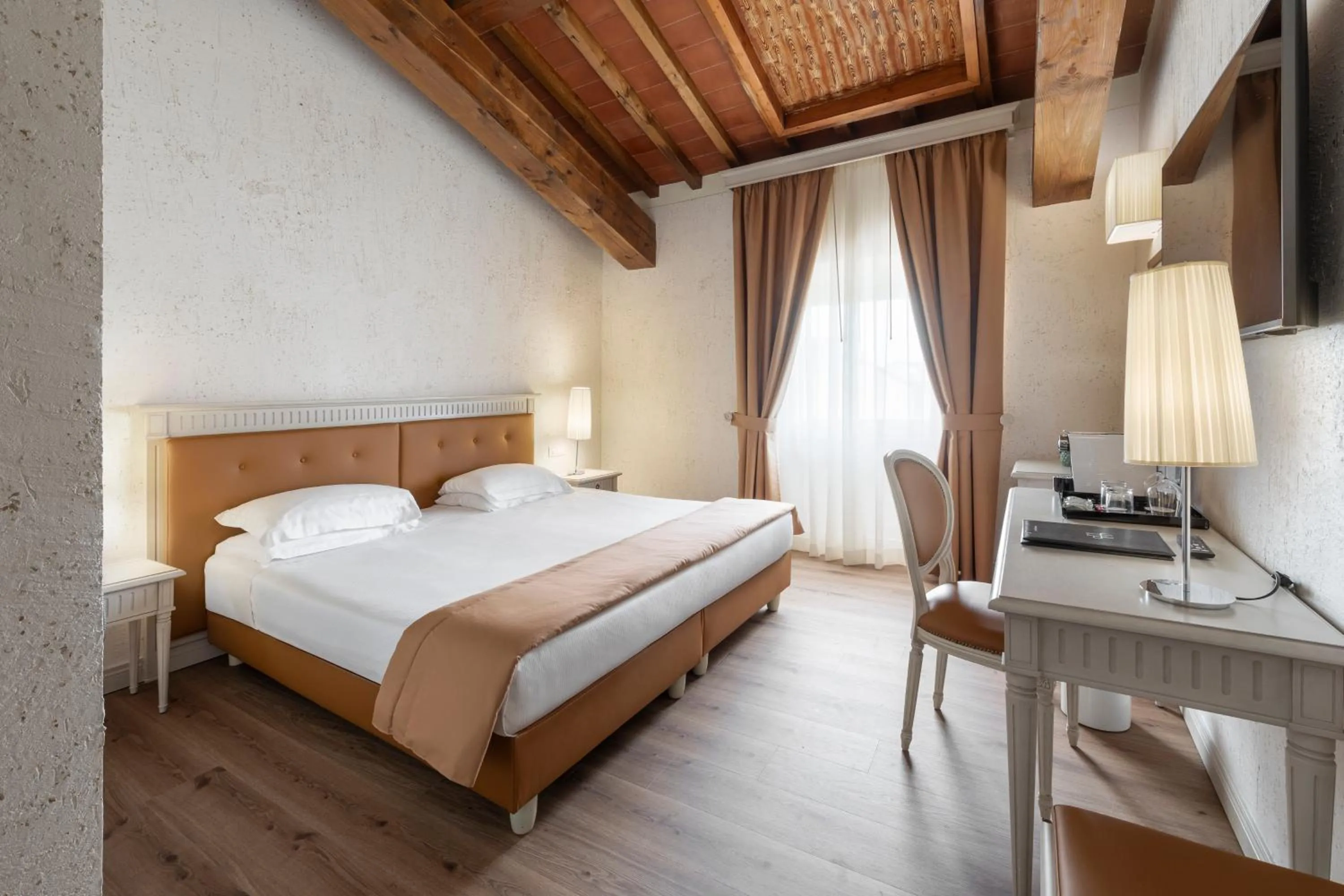 Bedroom, Bed in LHP Certaldo Resort