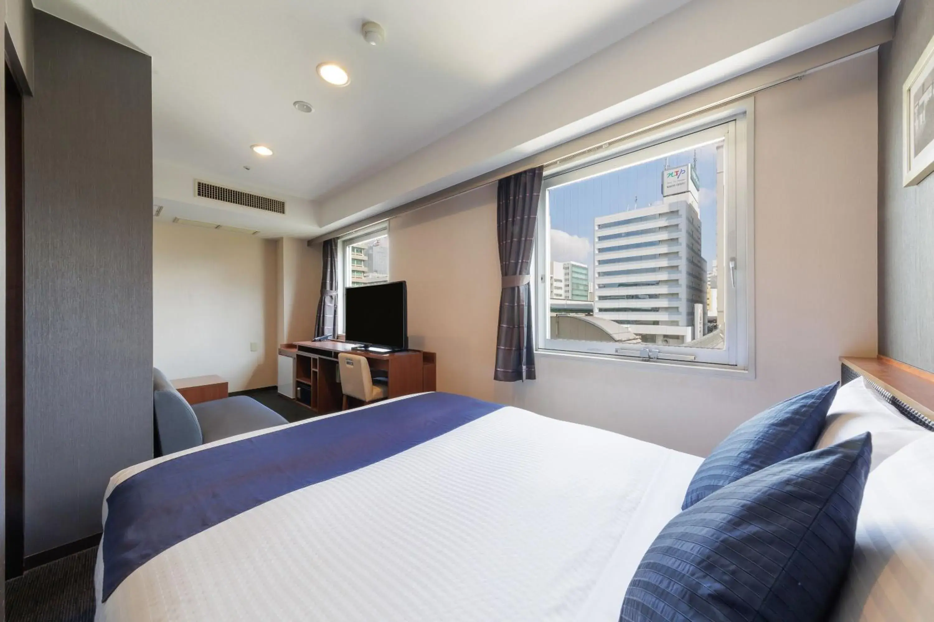 Deluxe Queen Room - single occupancy - Smoking in HOTEL MYSTAYS Nagoya Sakae Deluxe Queen Room - single occupancy - Smoking in HOTEL MYSTAYS Nagoya Sakae