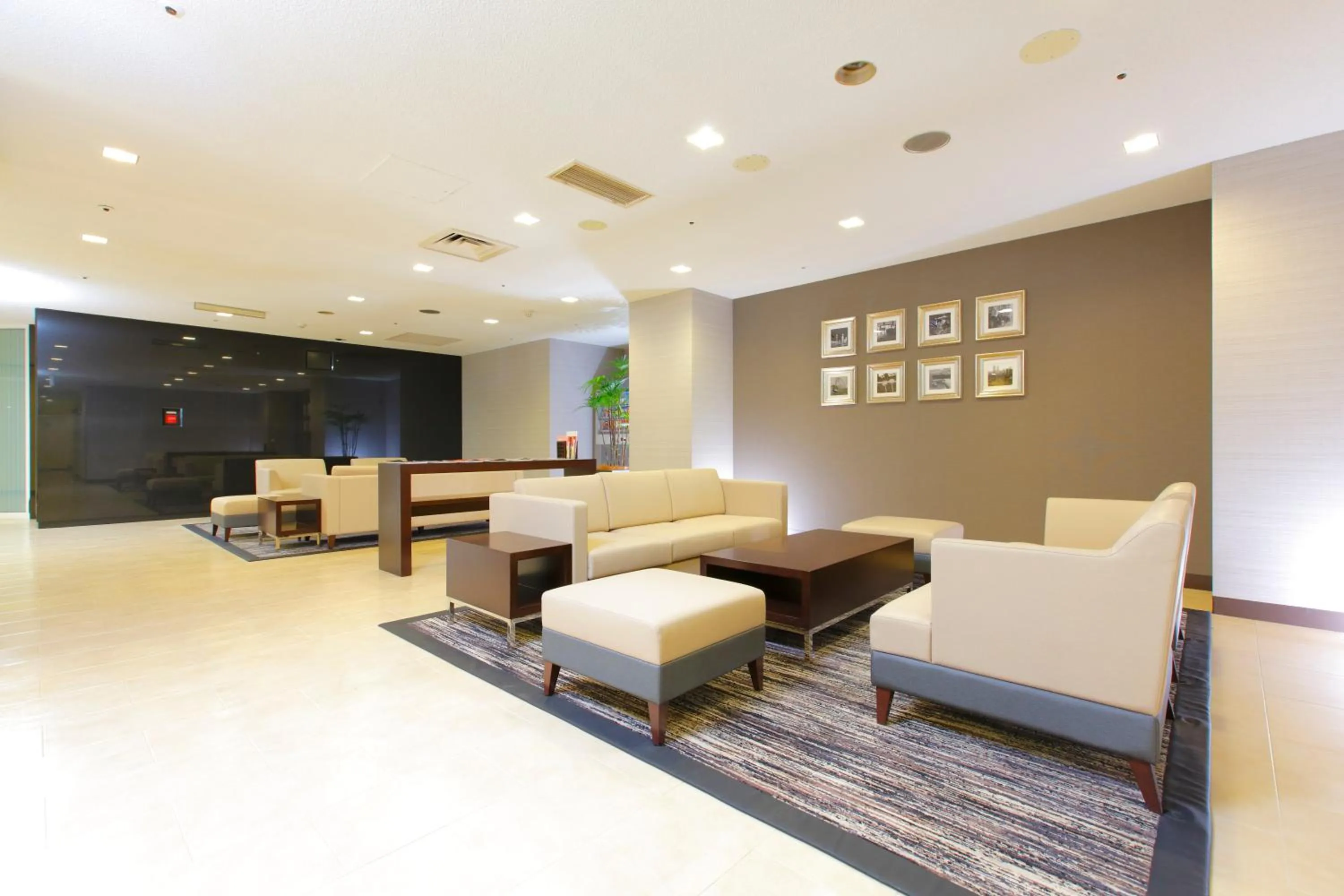 Lobby or reception in HOTEL MYSTAYS Nagoya Sakae