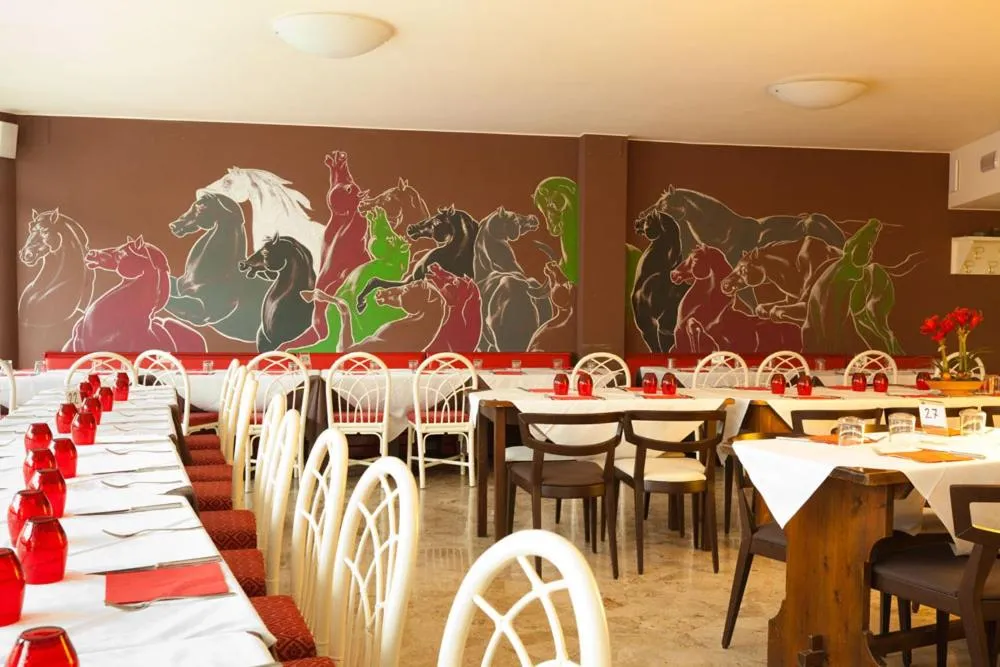 Restaurant/places to eat in Hotel Kristall