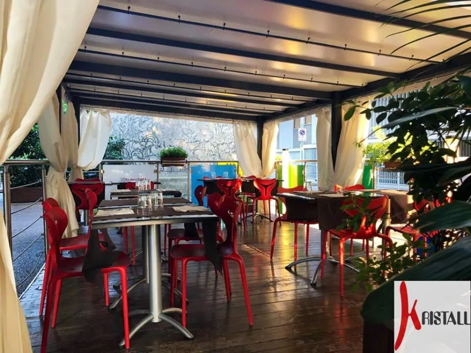 Restaurant/places to eat in Hotel Kristall