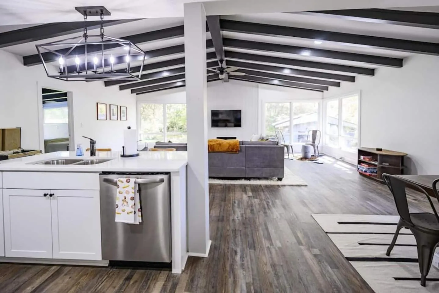 Gorgeous Renovated Home With Large & Private Lot