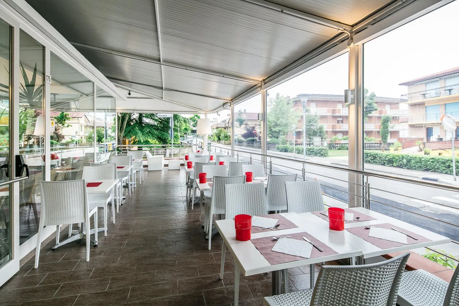 Restaurant/places to eat in Hotel Vienna