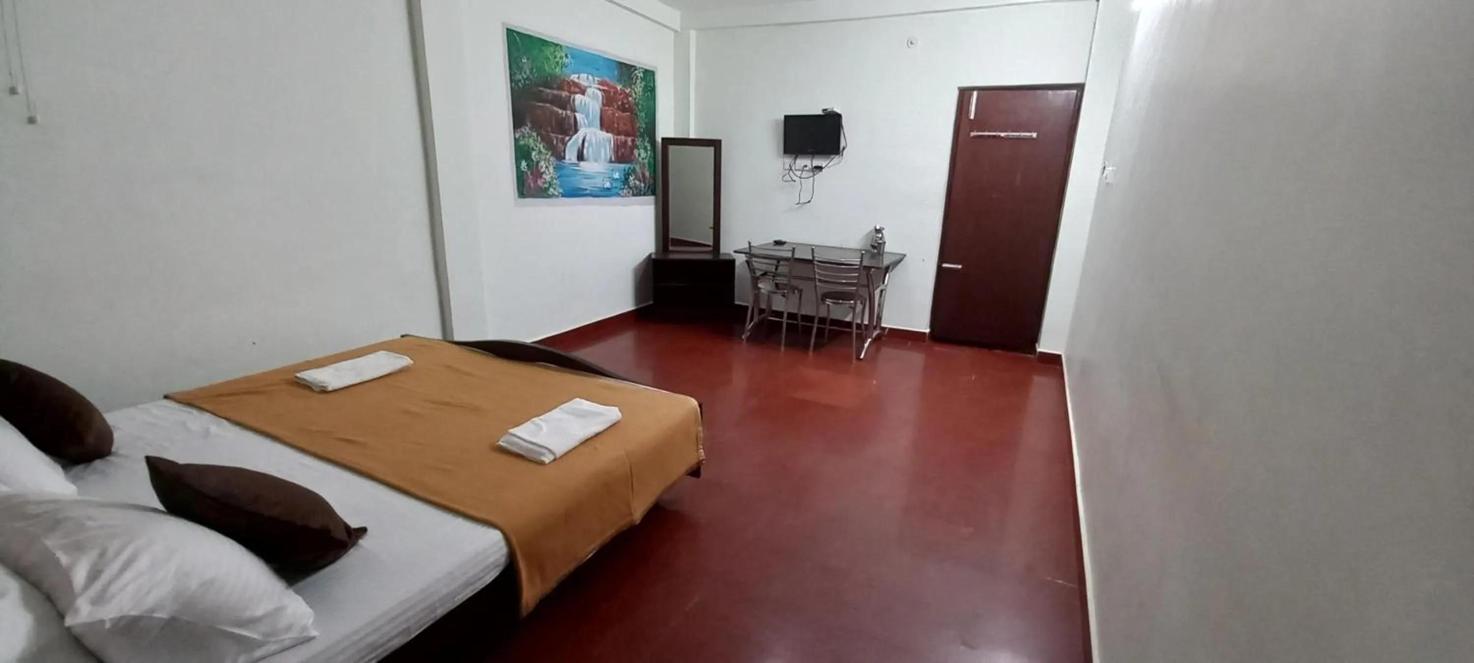 Photo of the whole room in iSTAYS - Loop Road, Yercaud