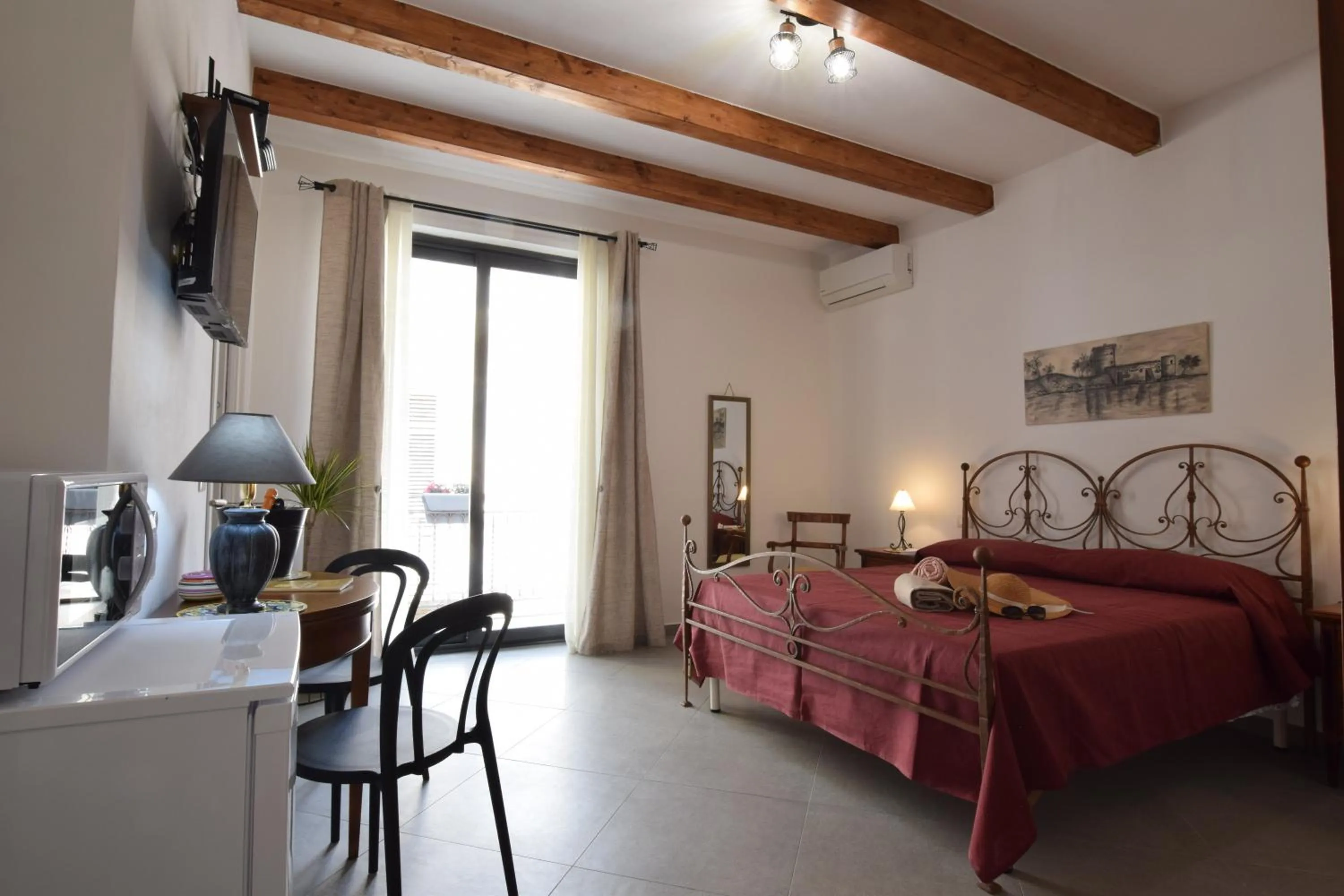 Photo of the whole room, Bed in AMUNI' Apartments