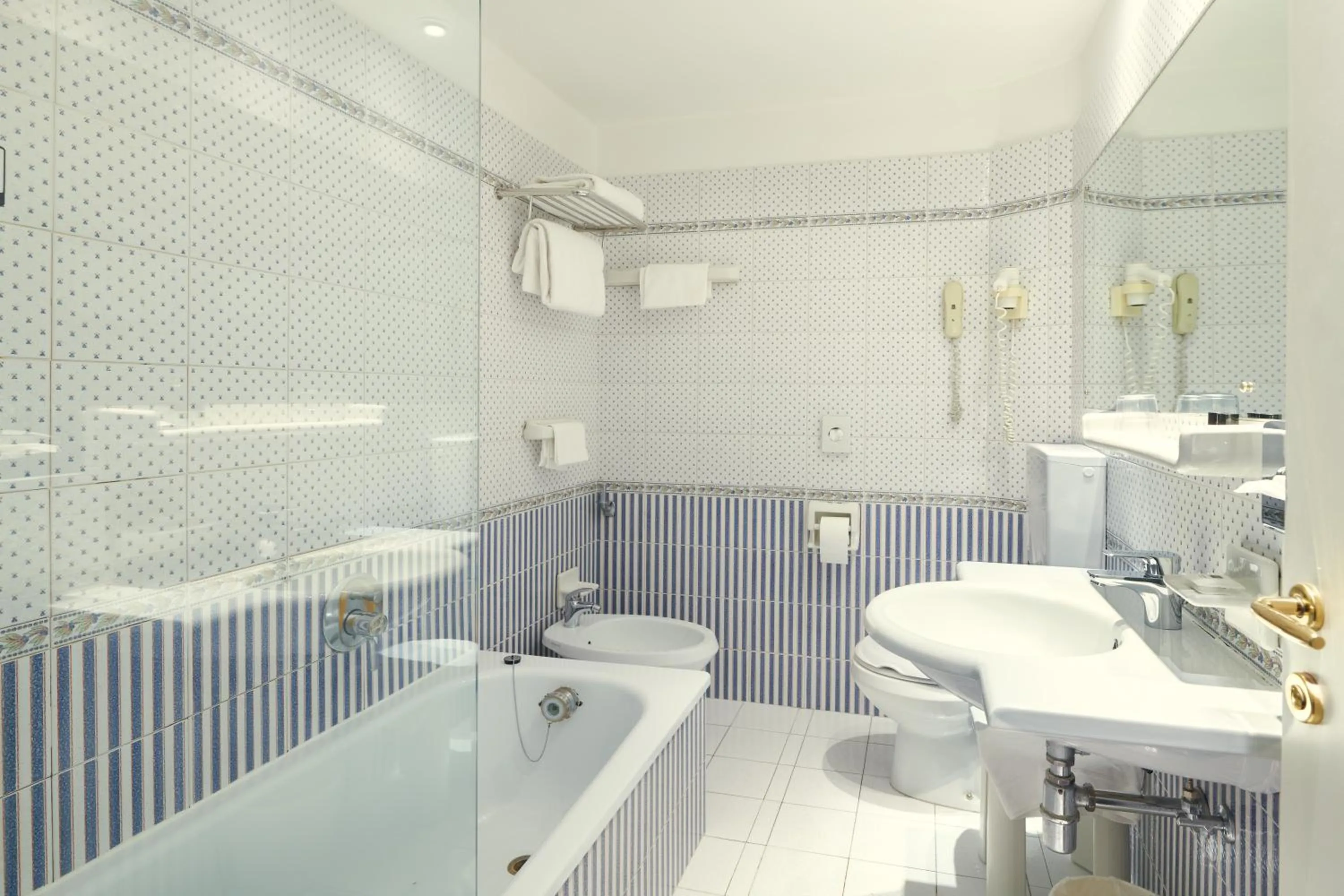 Bathroom in Hotel Plaza