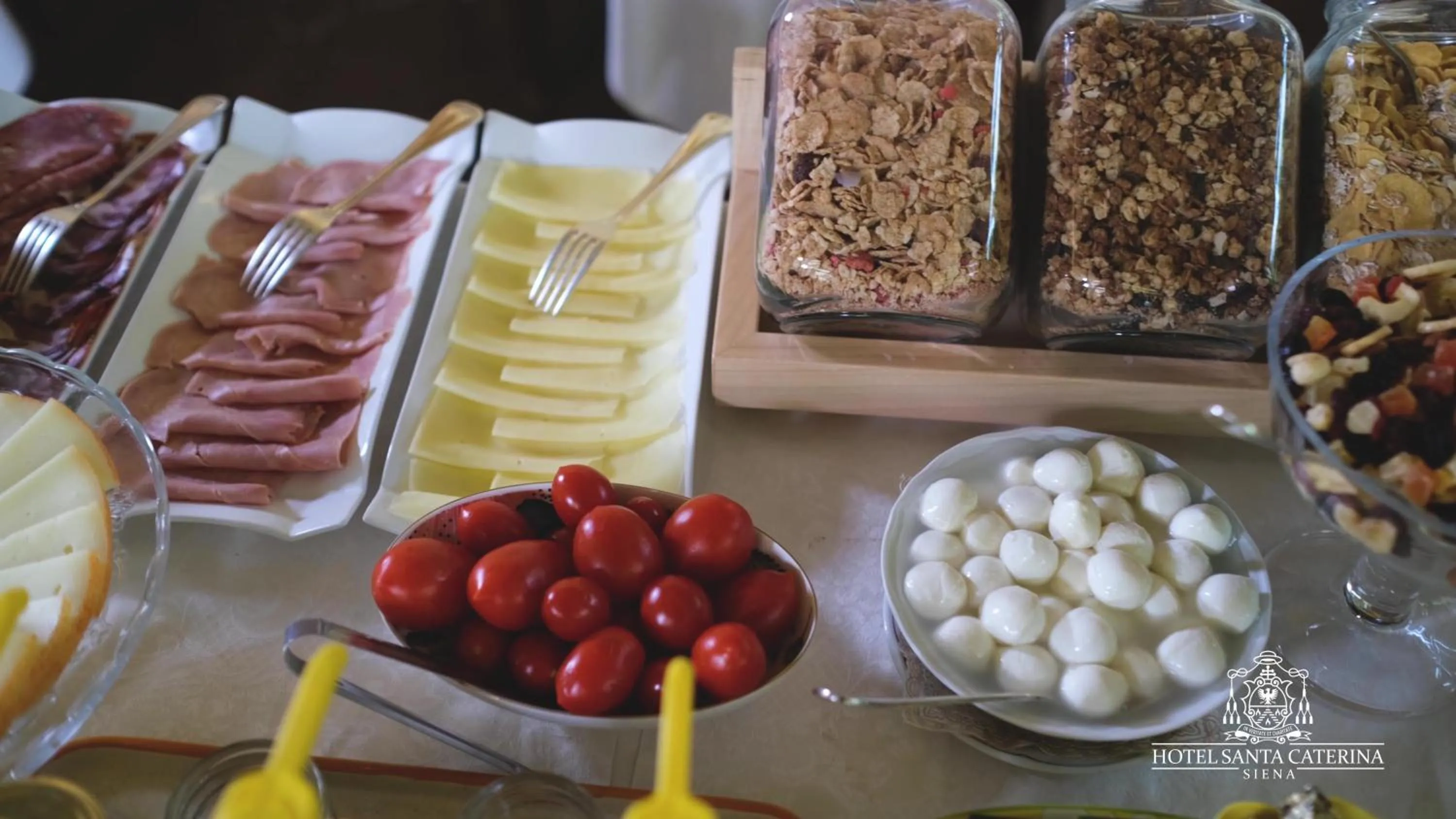 Buffet breakfast in Hotel Santa Caterina