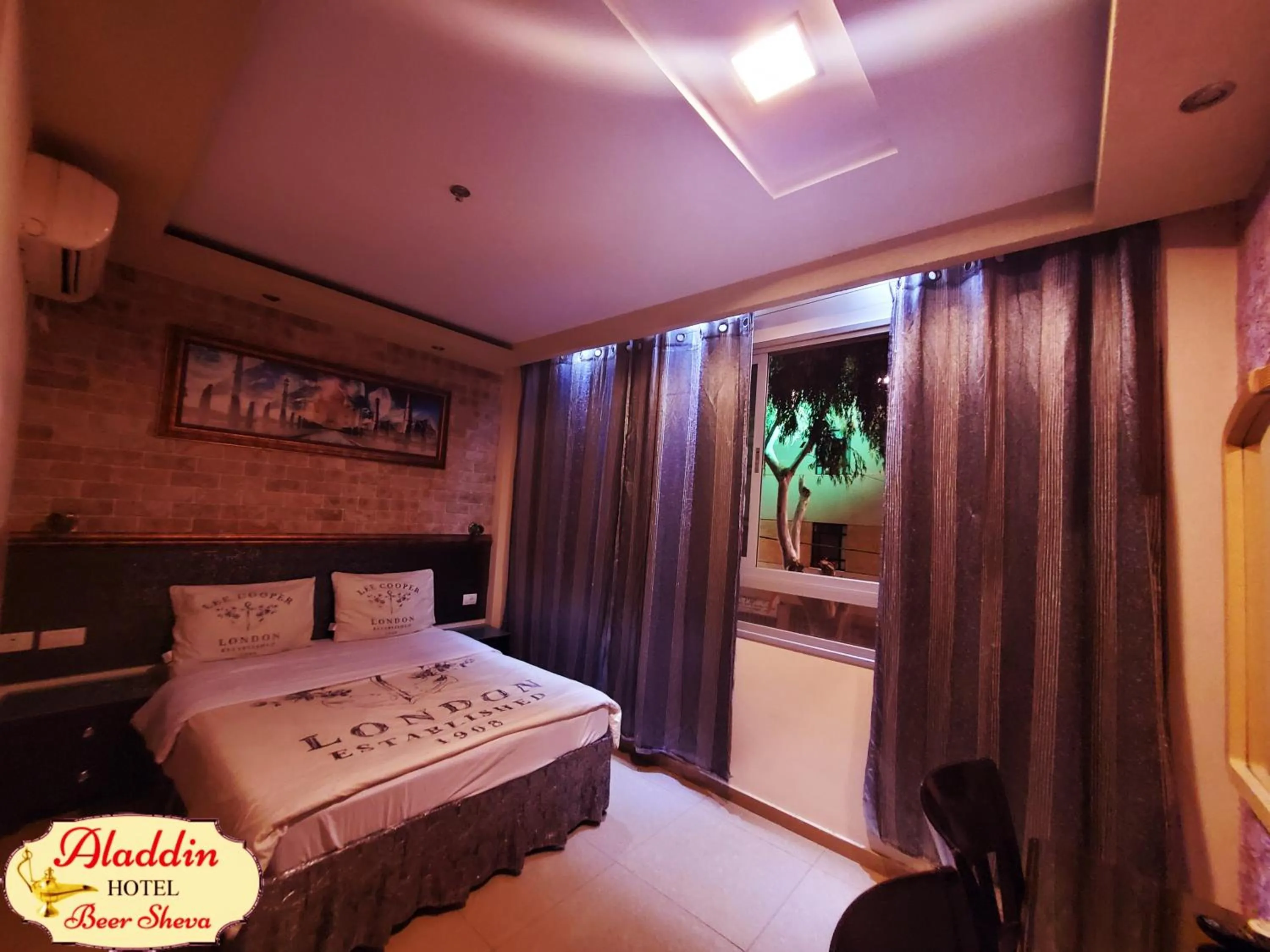 Bed in Aladdin Hotel Beer Sheva