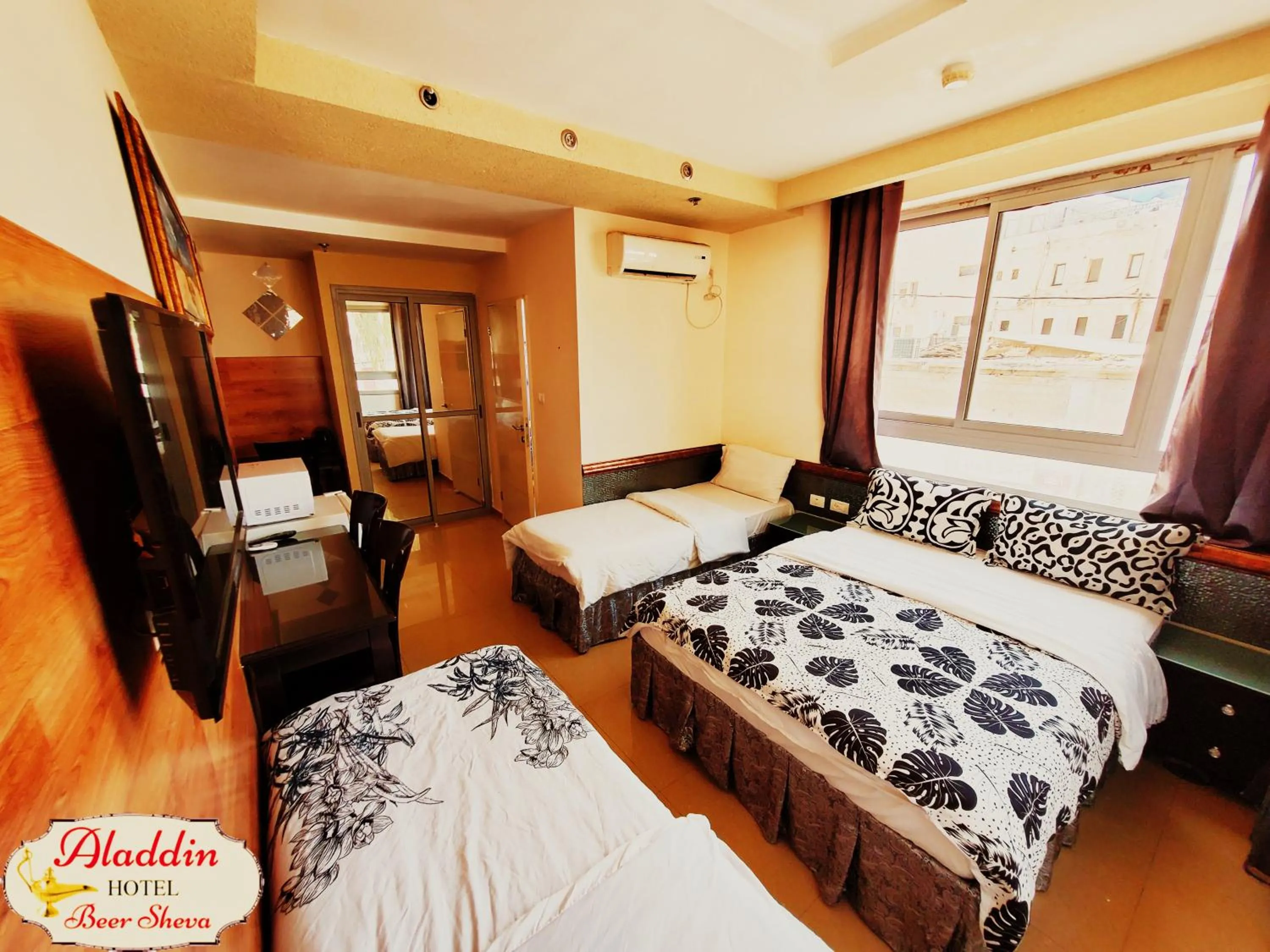 Bed in Aladdin Hotel Beer Sheva