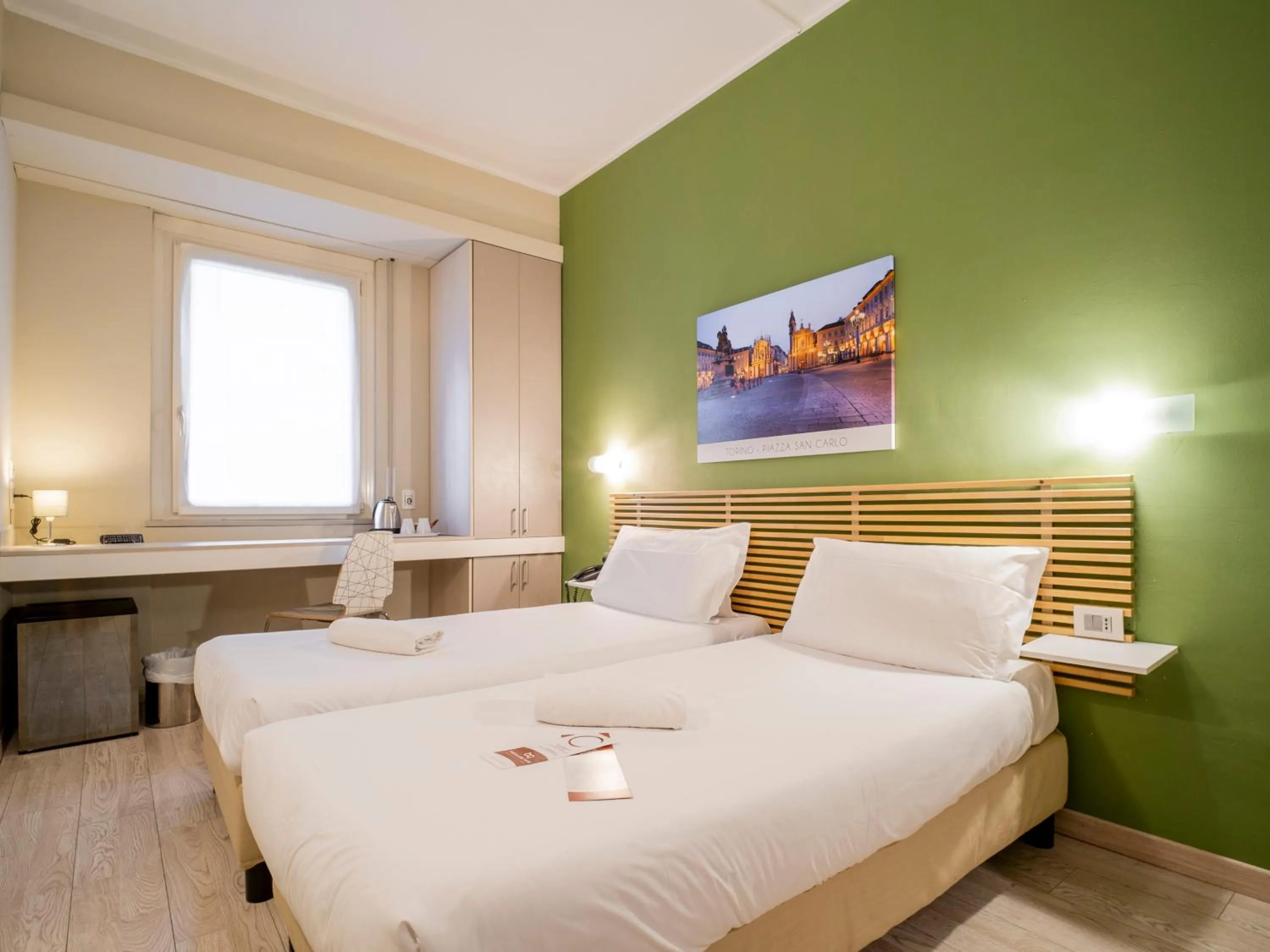 Bed in Best Quality Hotel Gran Mogol