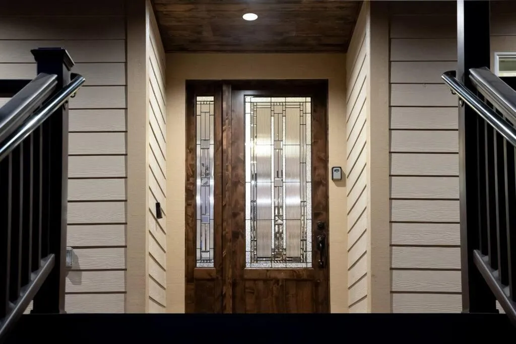 New Luxury 5BR Cabin in Pine Mountain Lake! 1 Minute to Beach! Massage Chair! Close to Yosemite! Perfect for Retreats and Escapes All Seasons!