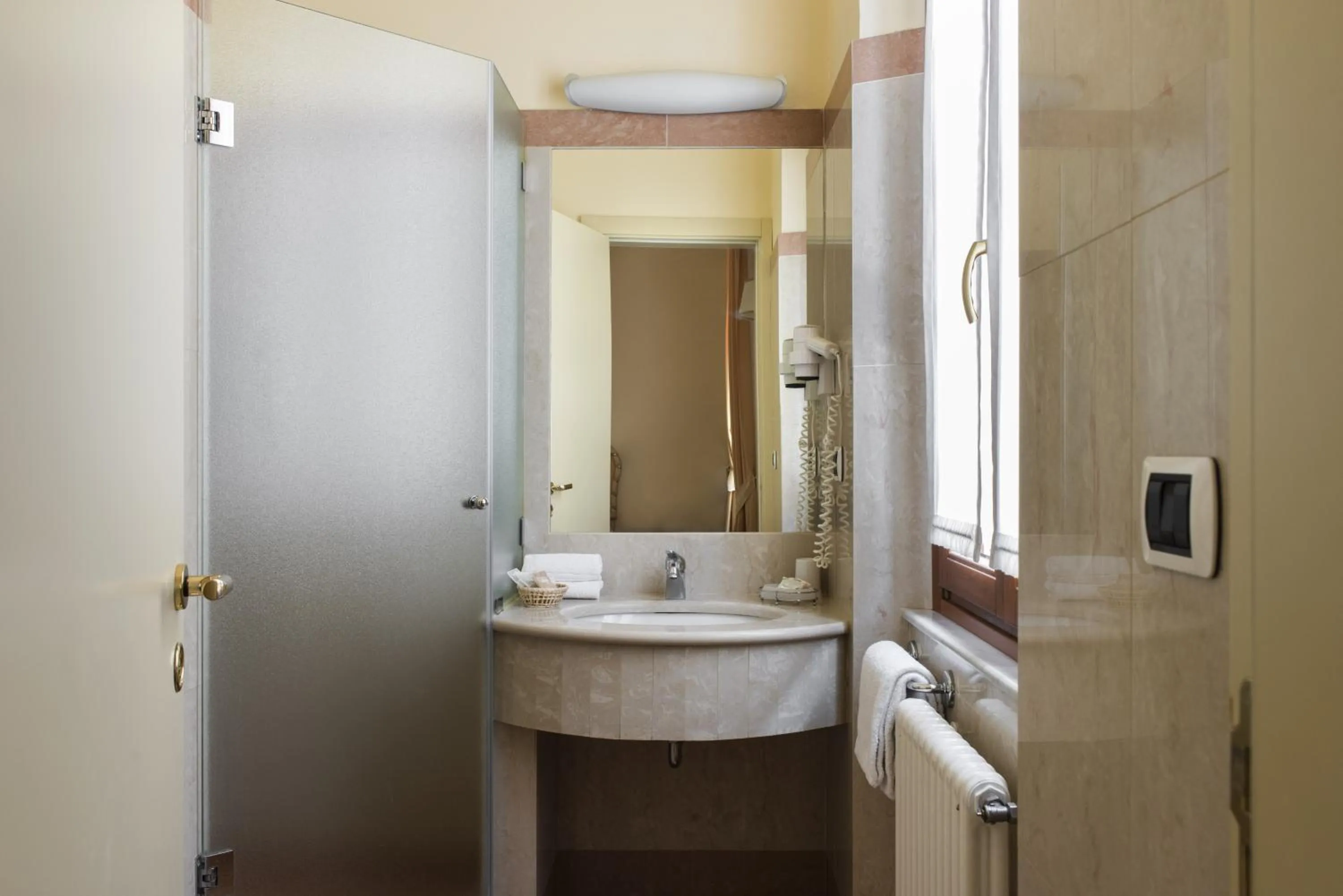 Bathroom in Hotel Parma e Oriente Wellness & Spa