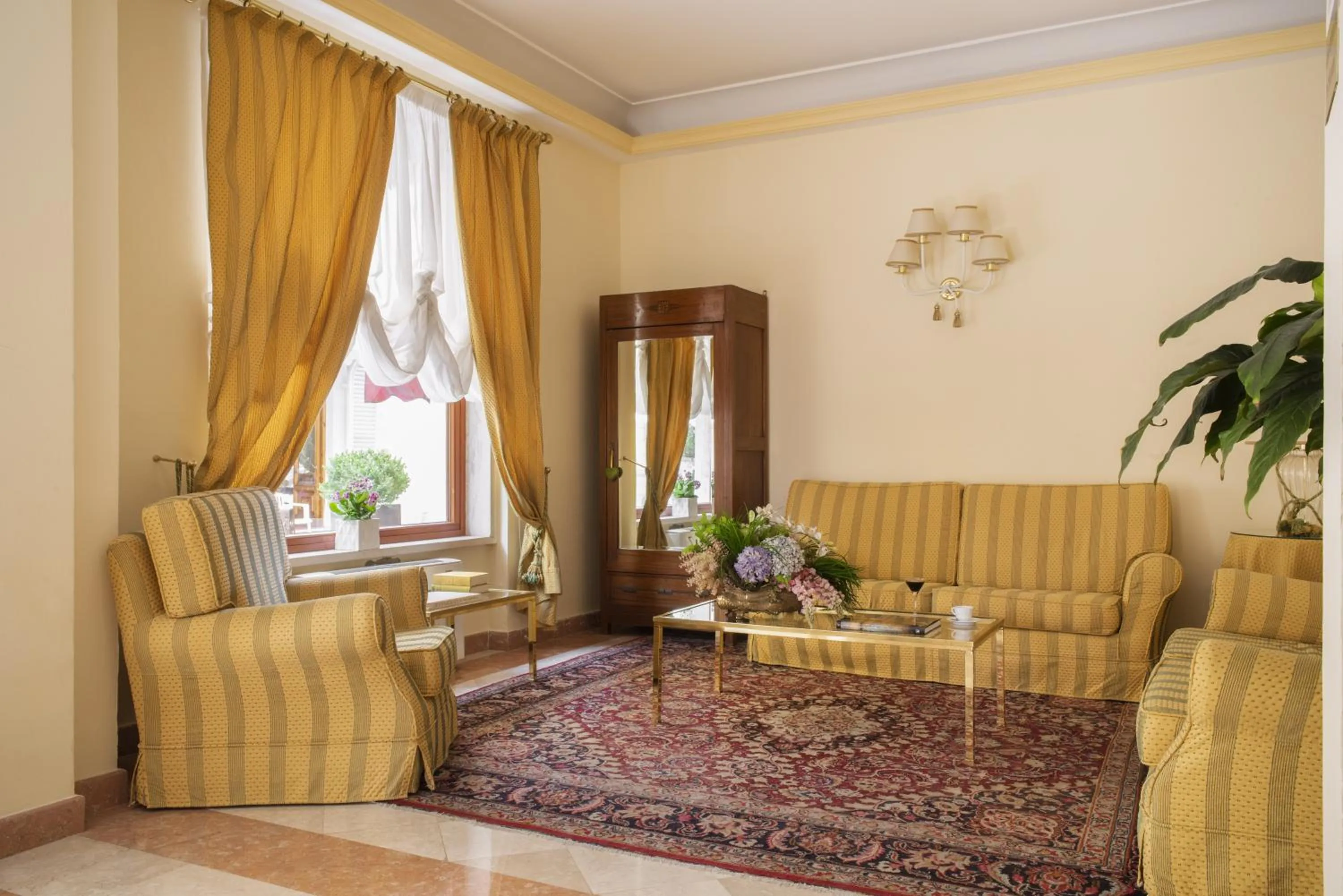 Lounge or bar in Hotel Parma e Oriente Wellness & Spa