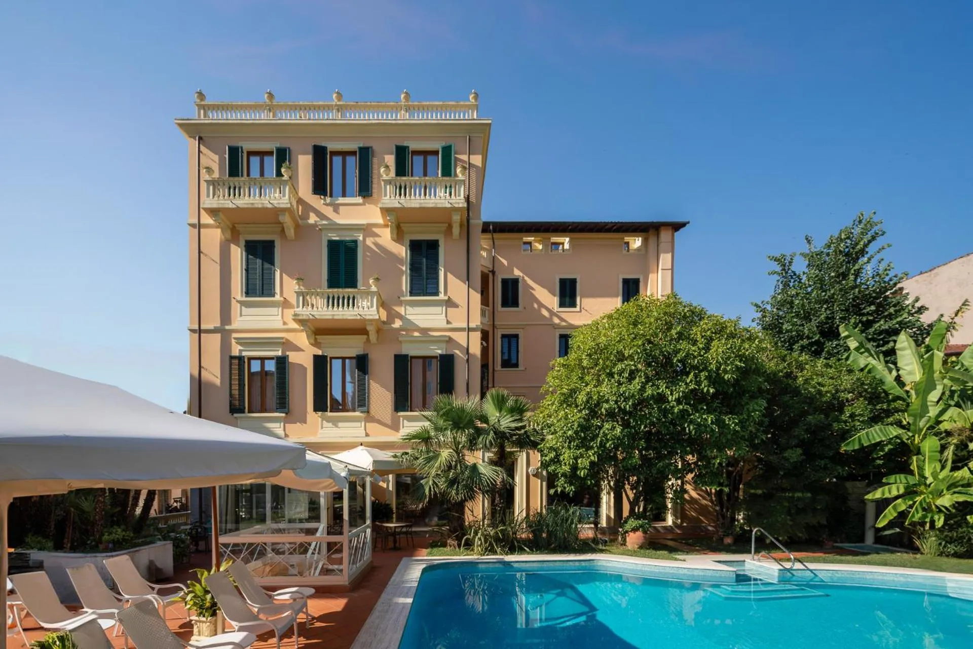 Property building in Hotel Parma e Oriente Wellness & Spa