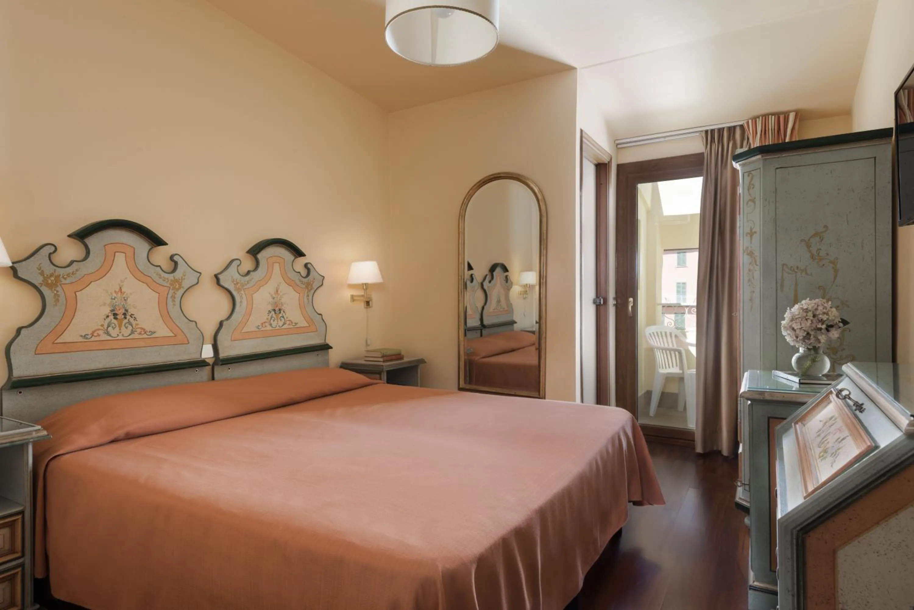 Bedroom, Bed in Hotel Parma e Oriente Wellness & Spa