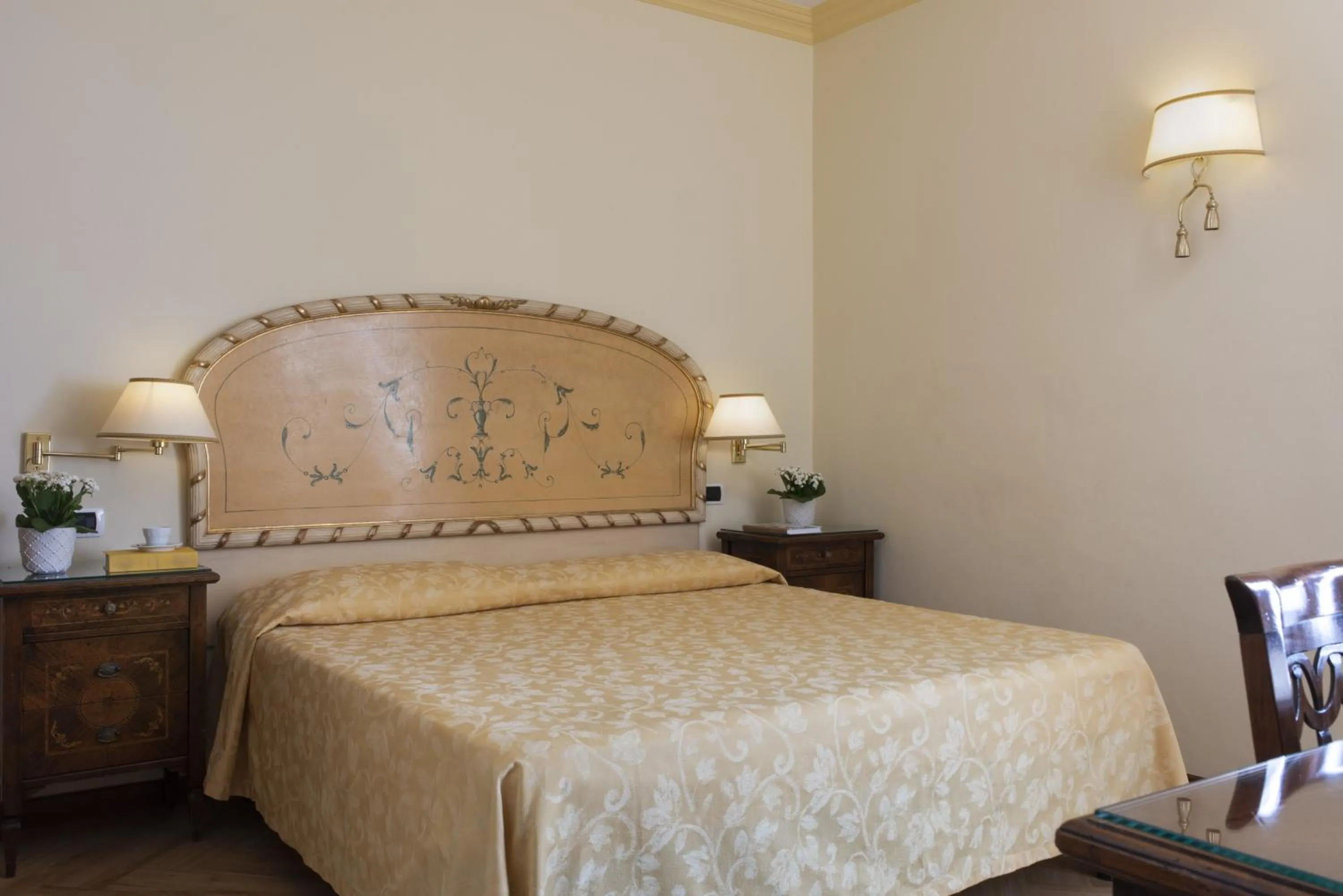 Bedroom, Bed in Hotel Parma e Oriente Wellness & Spa