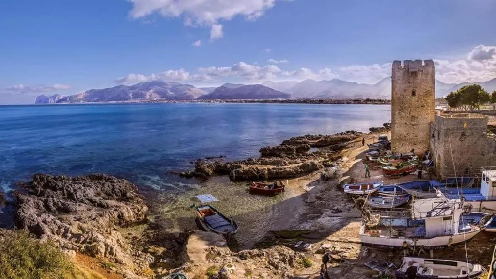 Nearby landmark in Il melograno