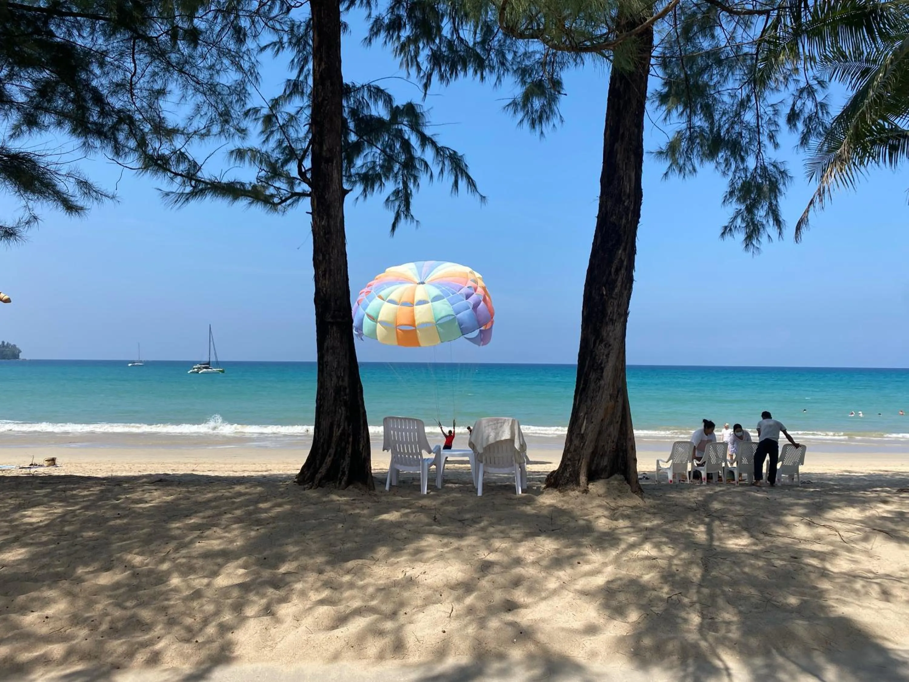 Restaurant/places to eat in Deng's kamala beach Guesthouse