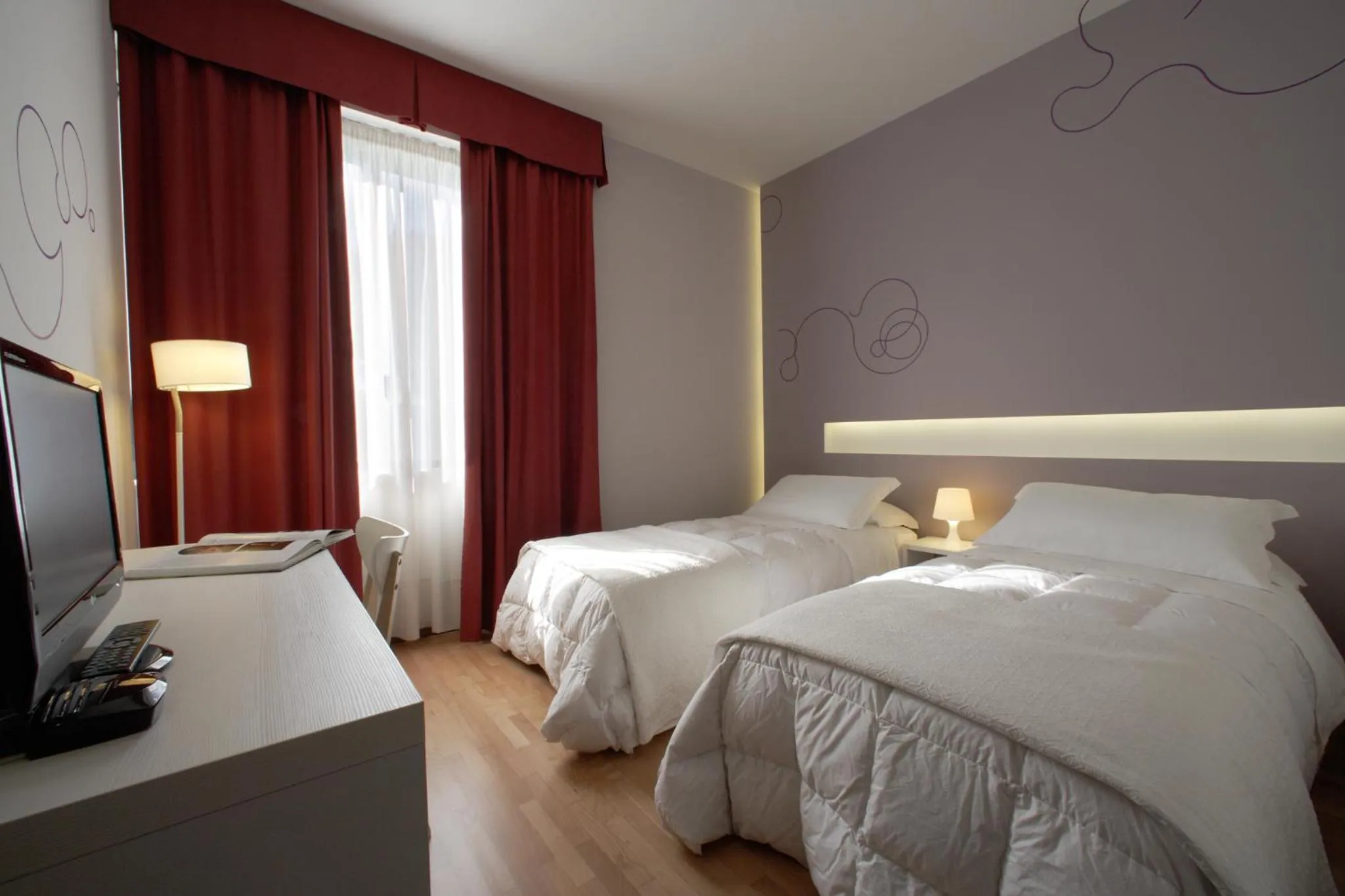 Economy Twin Room in Hotel Forte del 48