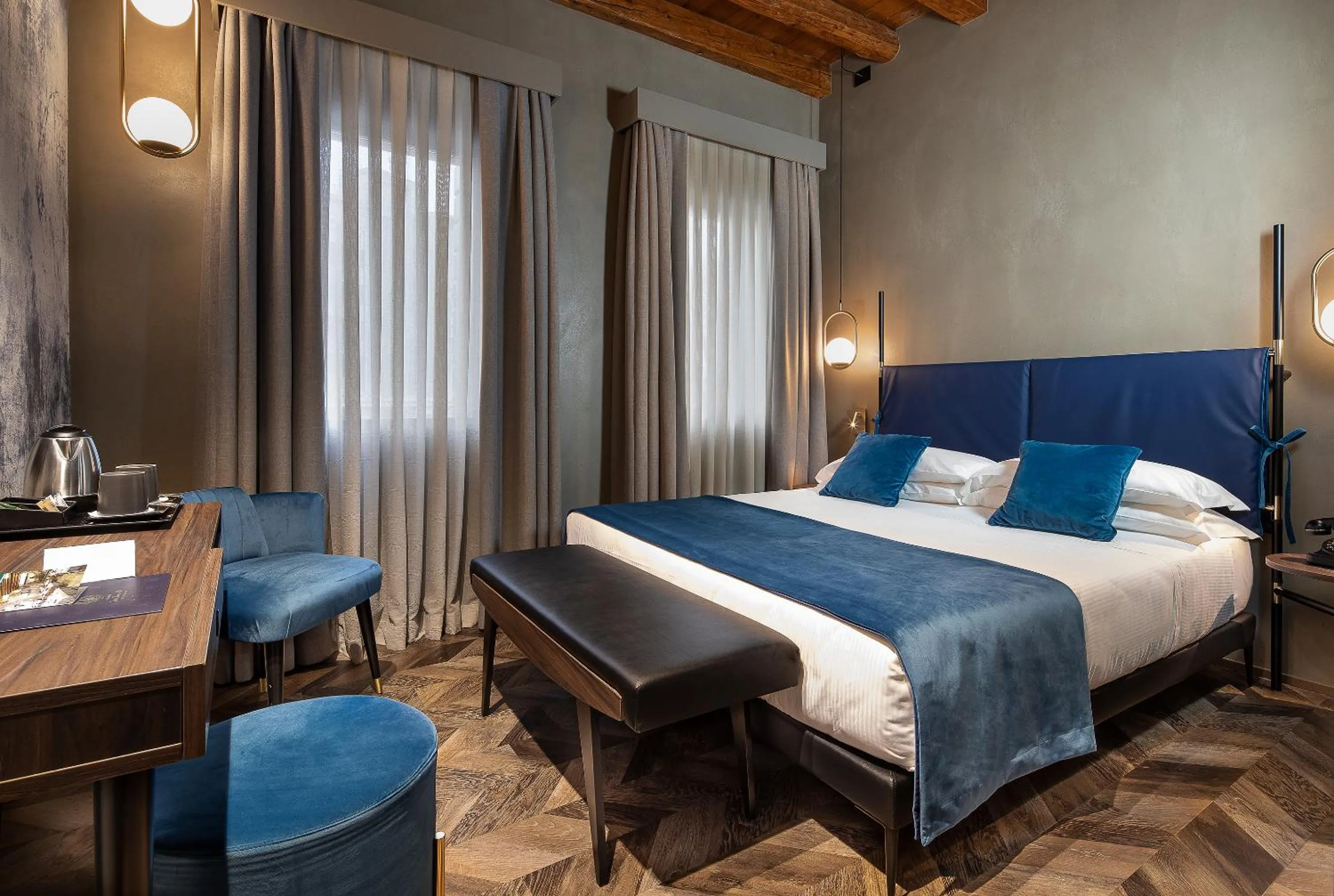 Bed in Hotel Forte del 48