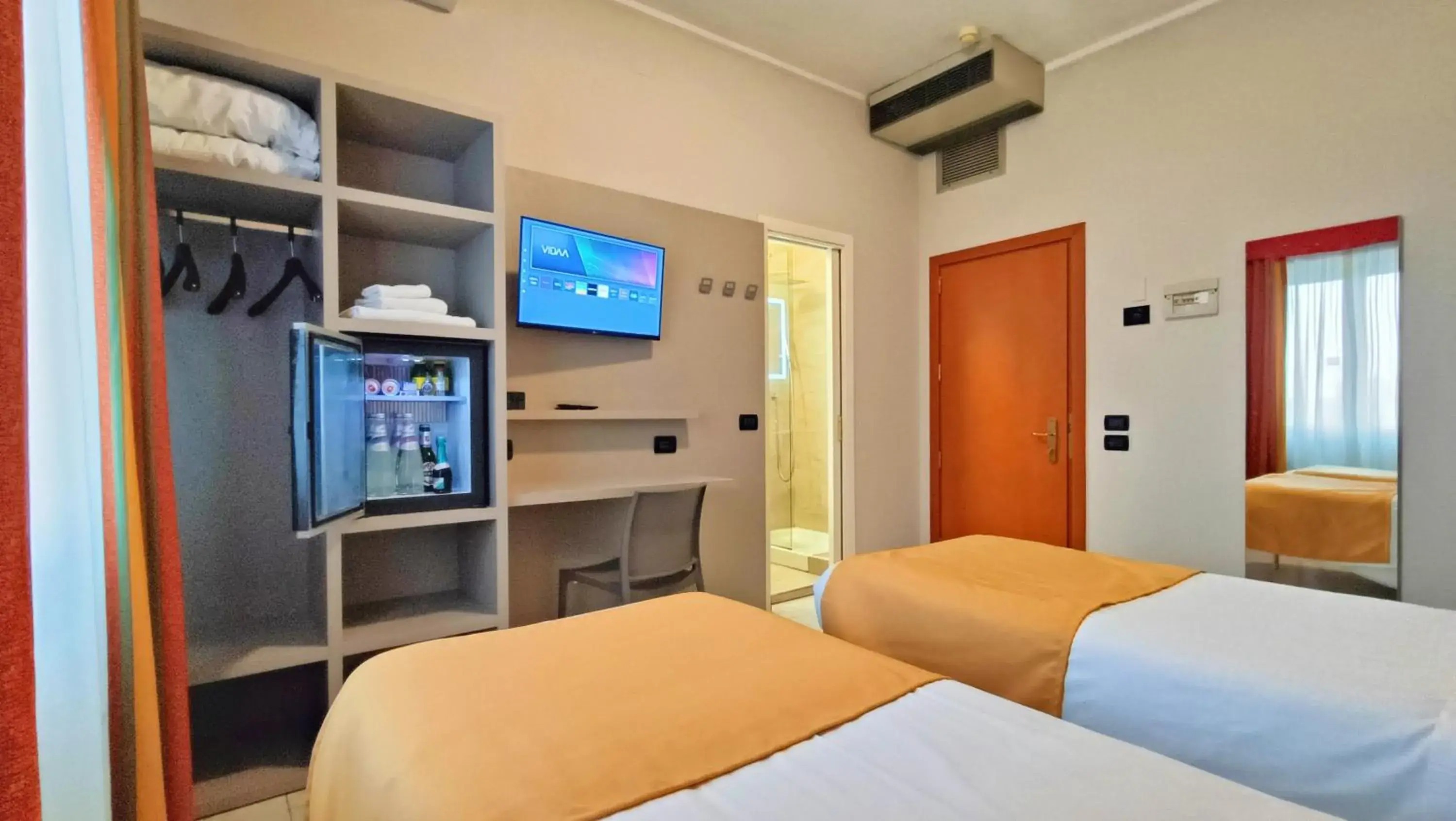 Twin Room in Valmarina Twin Room in Valmarina