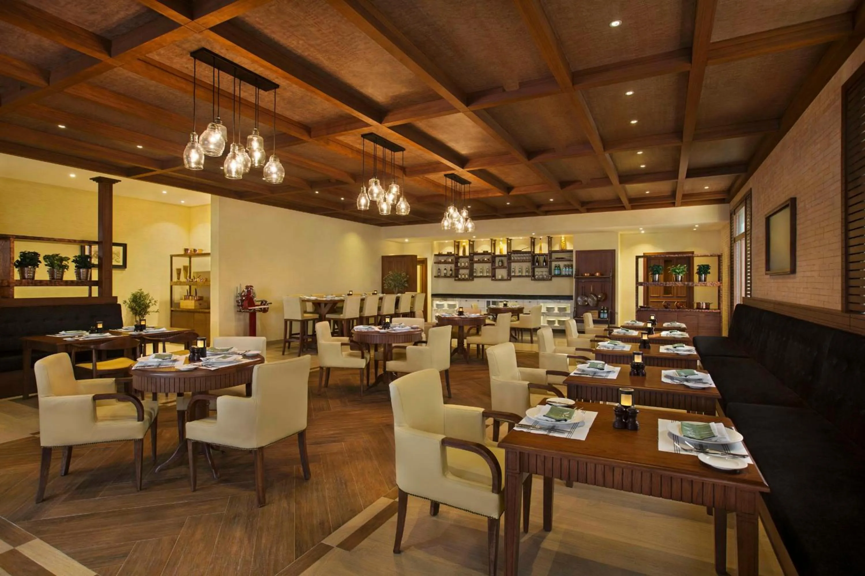 Restaurant/places to eat in DoubleTree by Hilton Resort & Spa Marjan Island