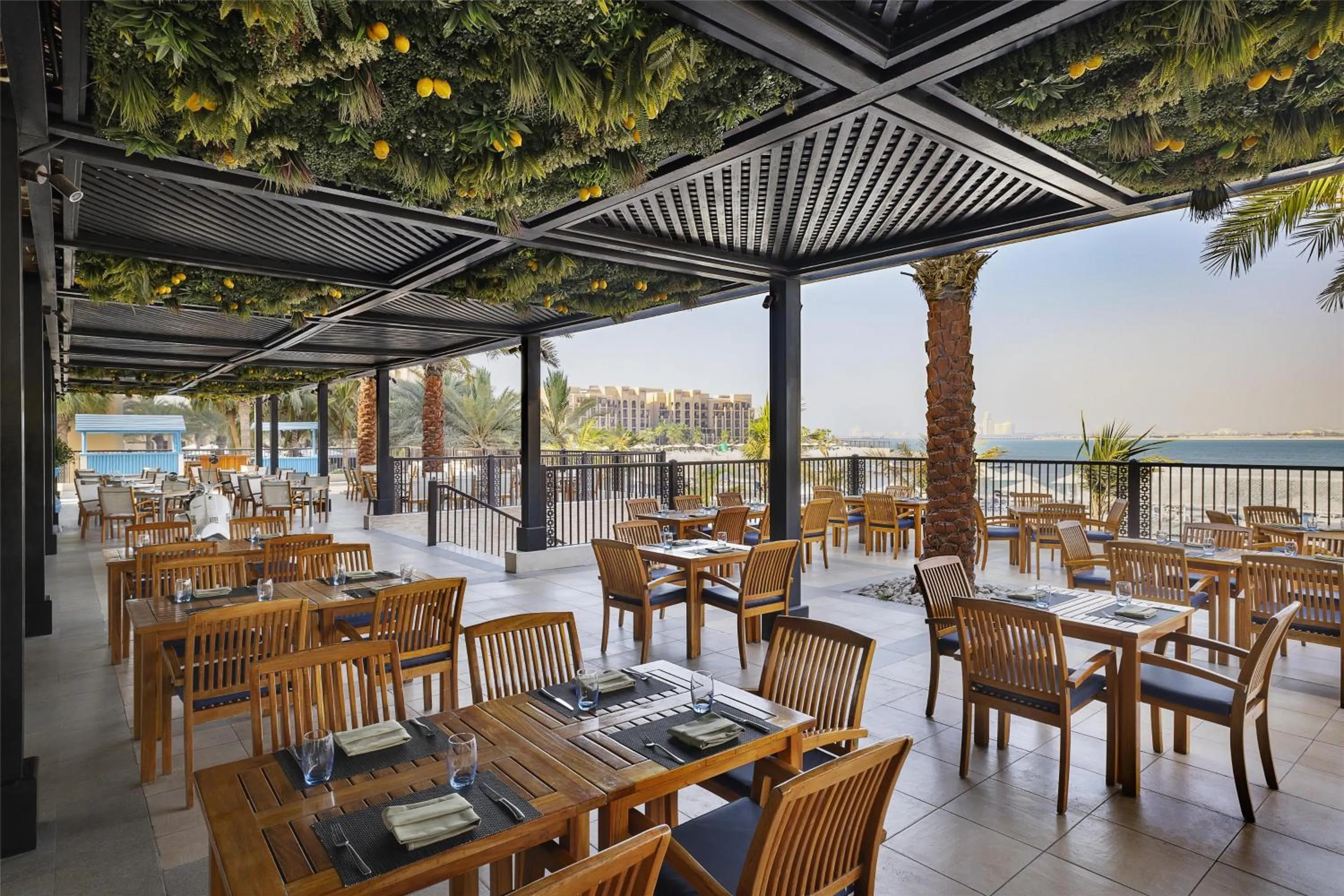 Restaurant/places to eat in DoubleTree by Hilton Resort & Spa Marjan Island