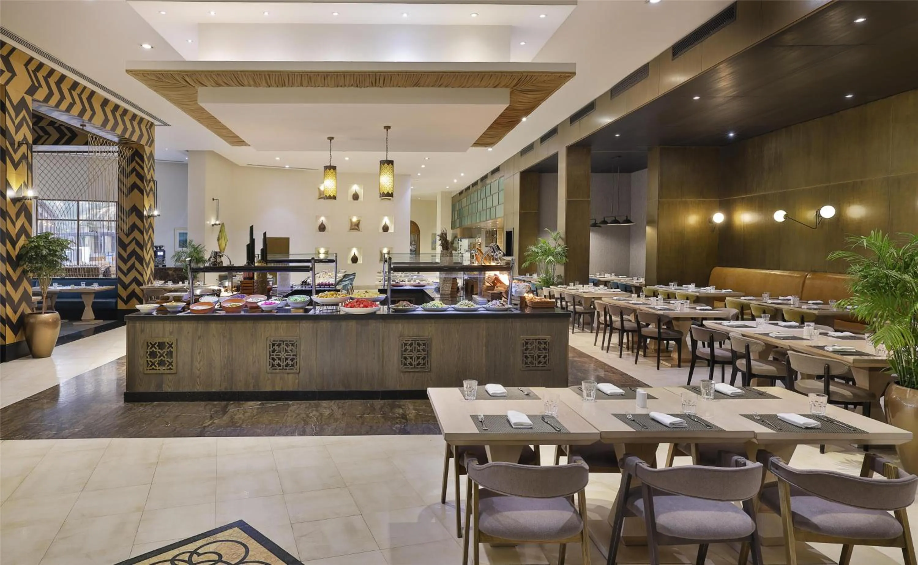Restaurant/places to eat in DoubleTree by Hilton Resort & Spa Marjan Island