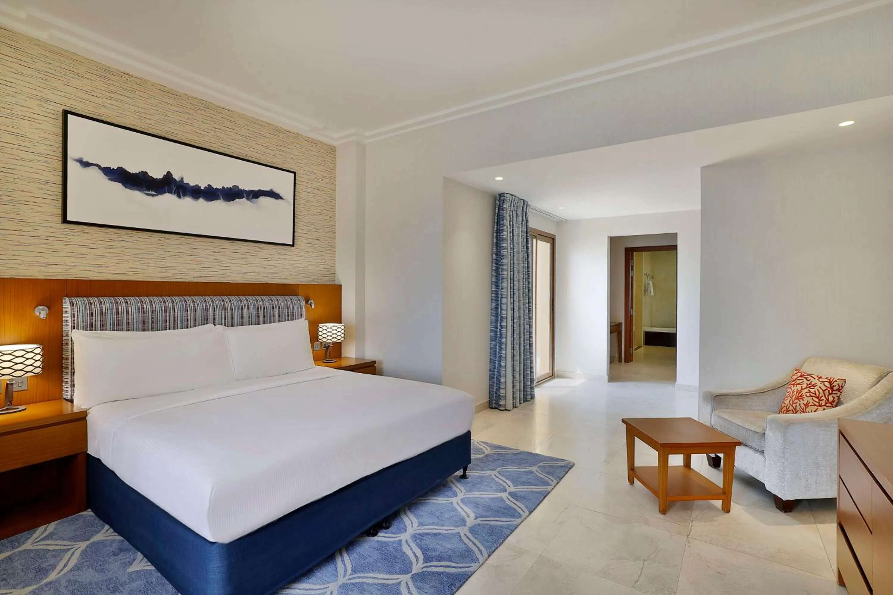 Bed in DoubleTree by Hilton Resort & Spa Marjan Island