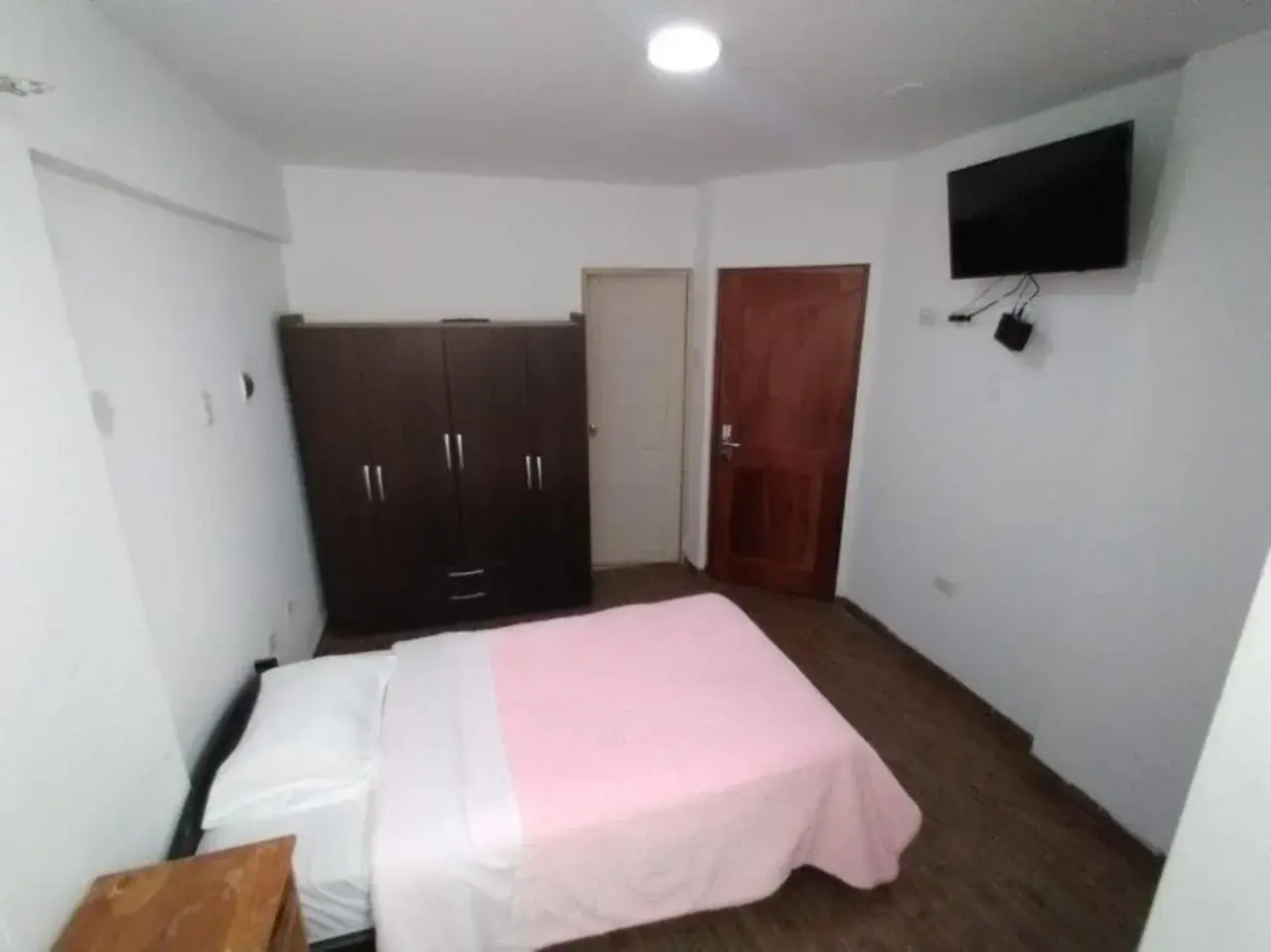 Standard Double Room in Hotel Royal Olympic Standard Double Room in Hotel Royal Olympic