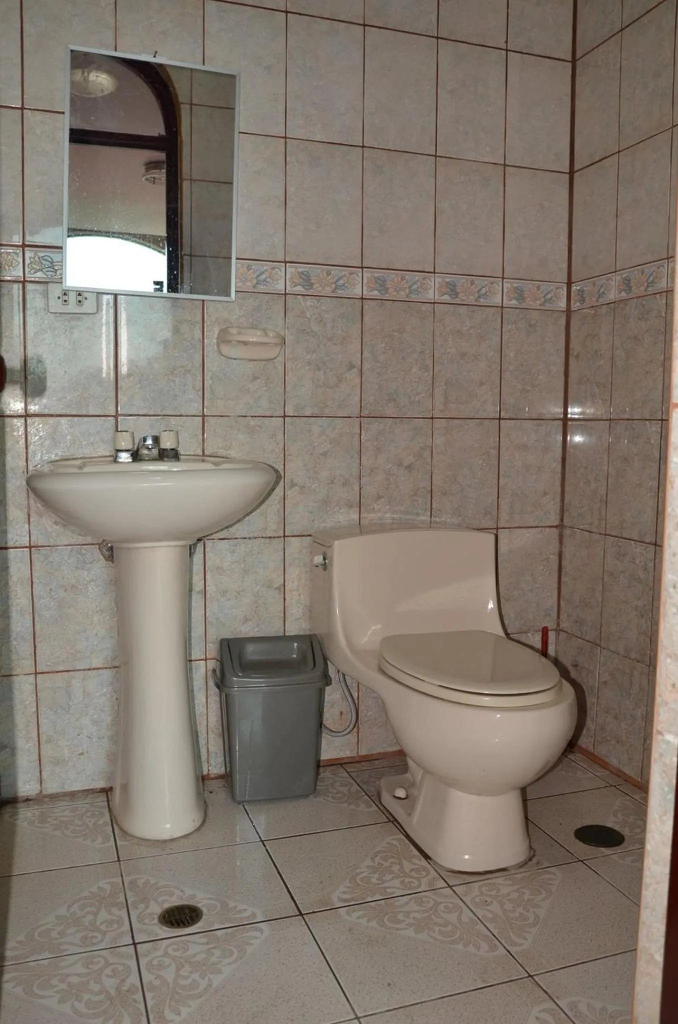 Bathroom in Hotel Royal Olympic