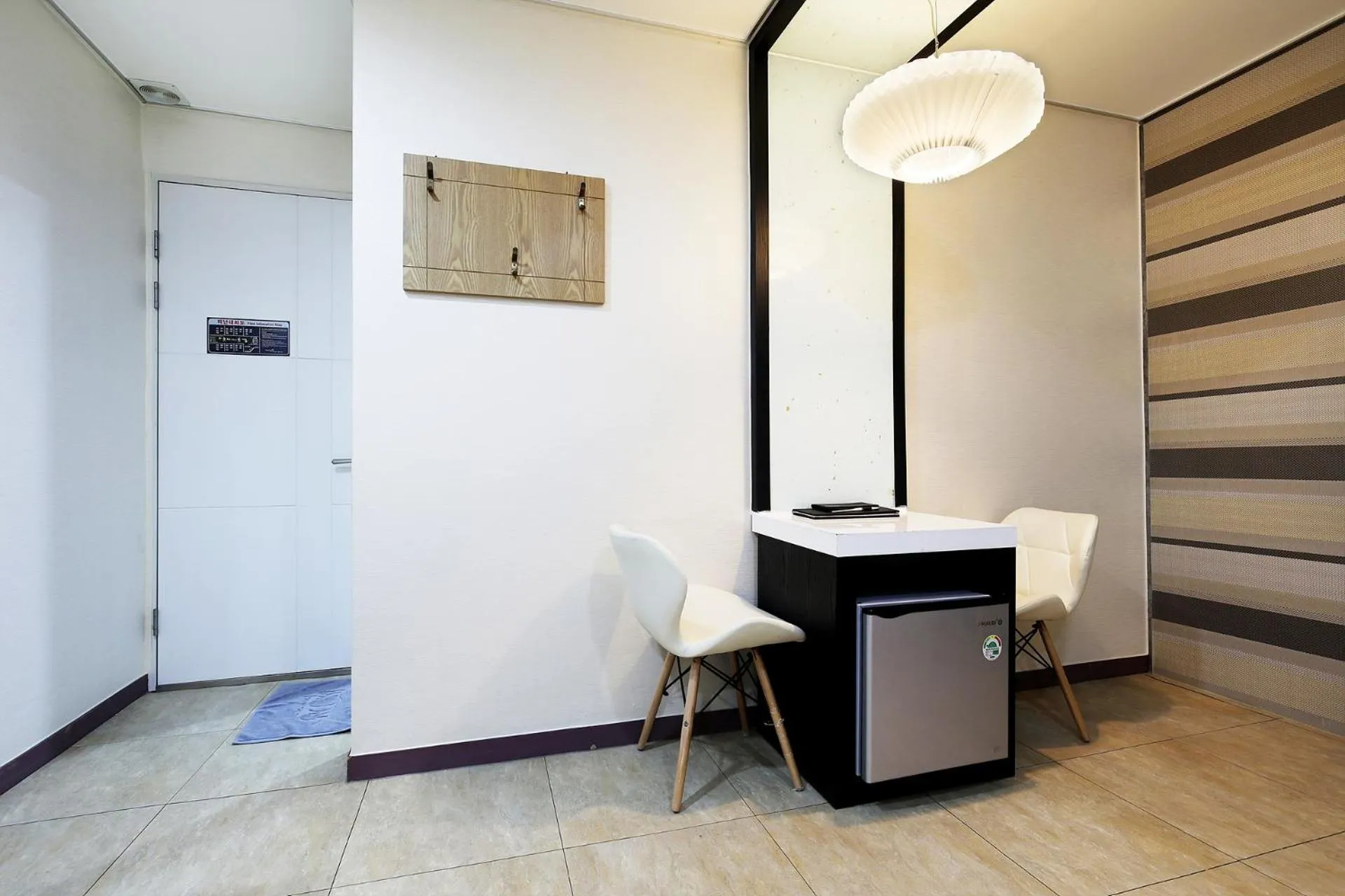 hair dresser in White Tourist Hotel