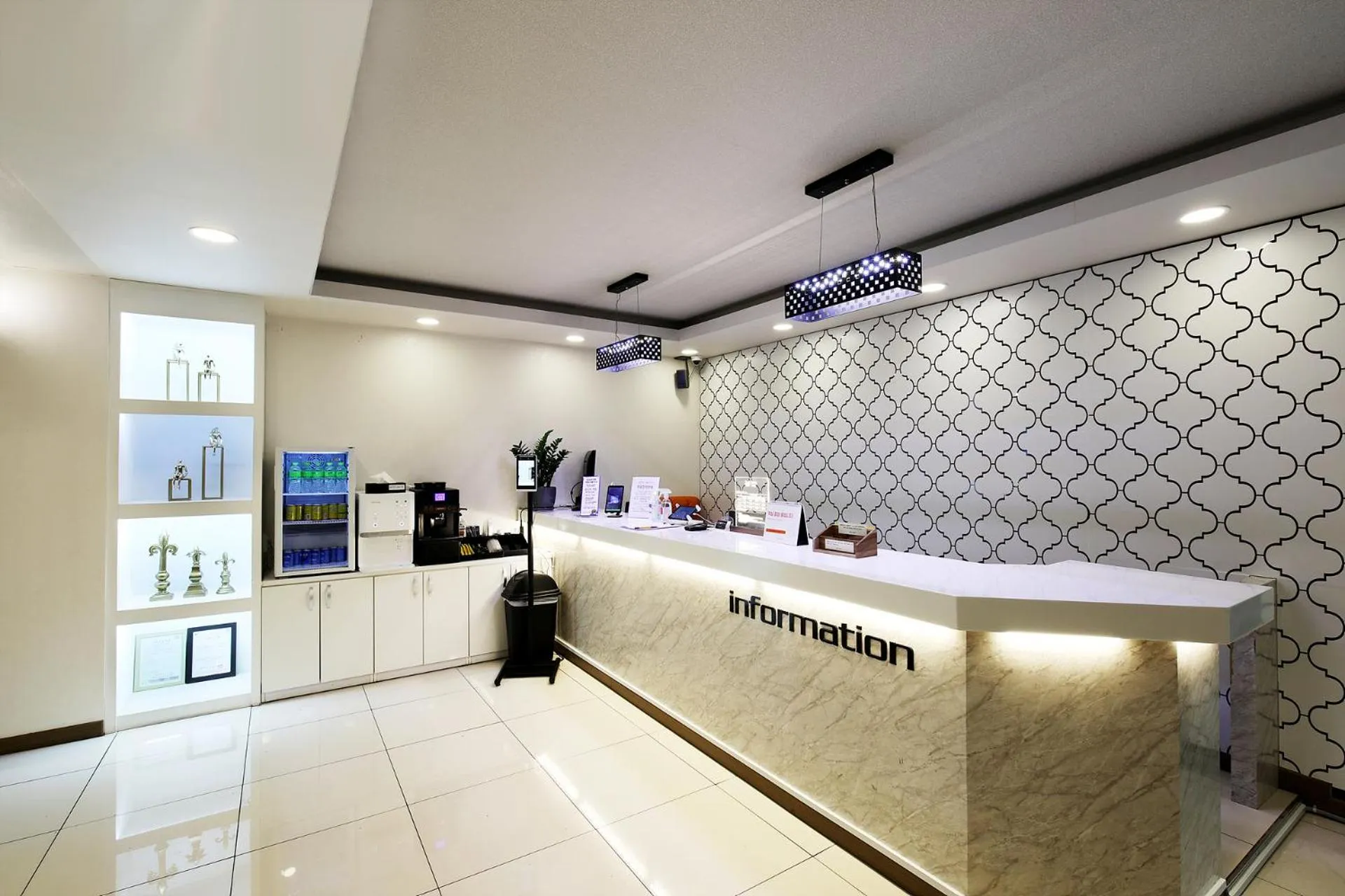 Lobby or reception in White Tourist Hotel