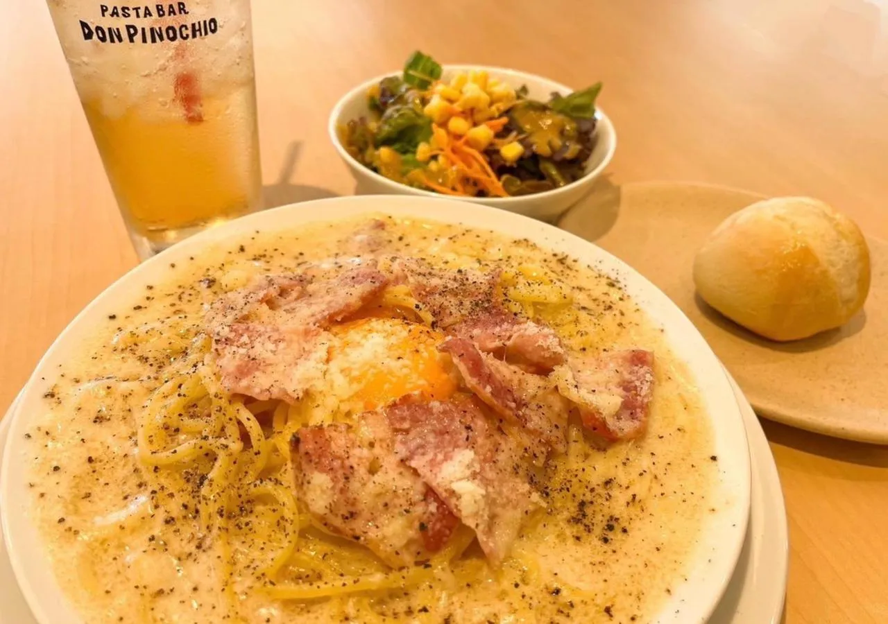 Restaurant/places to eat in APA Hotel Haneda Anamori Inari Ekimae