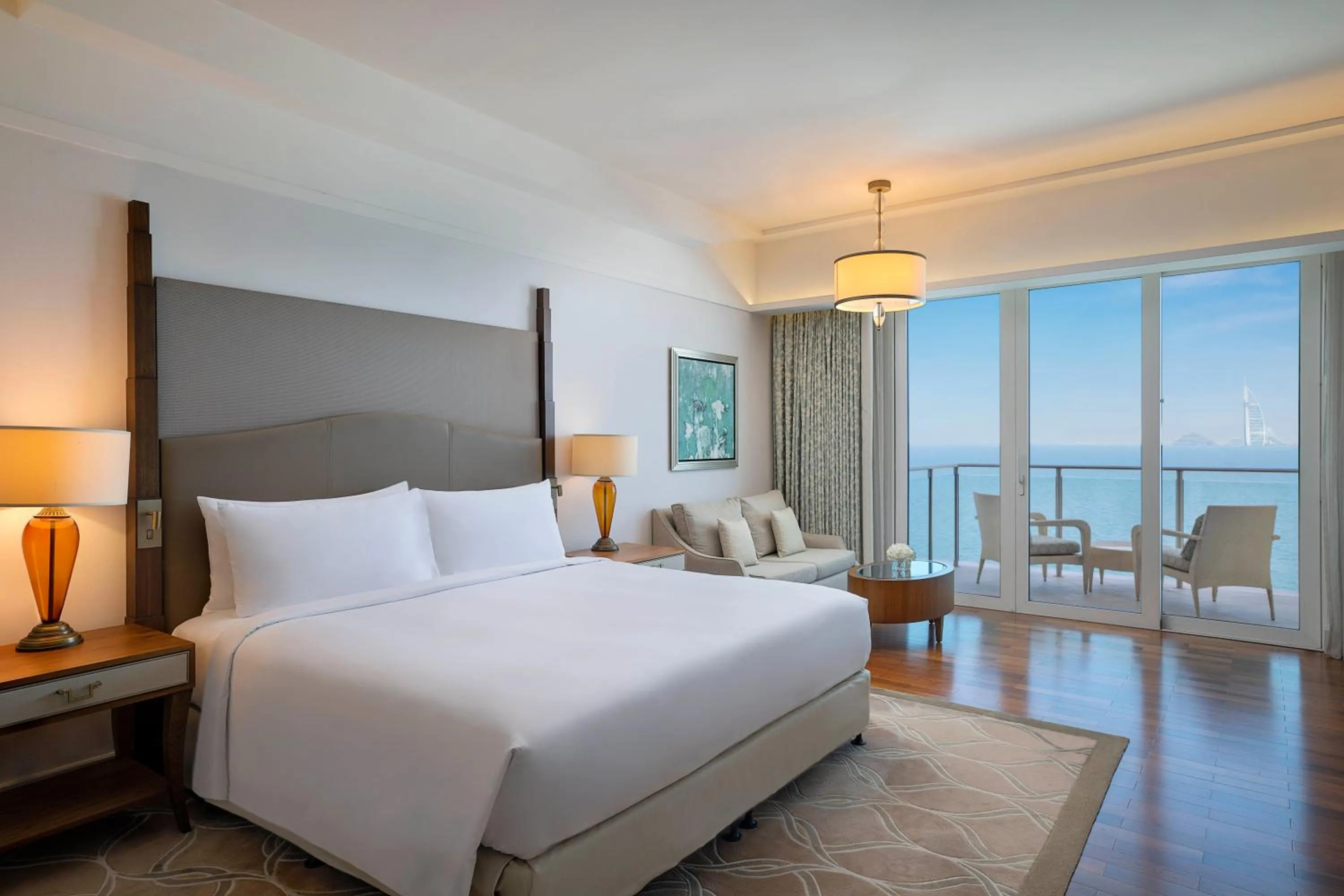 Bed in Waldorf Astoria Dubai Palm Jumeirah