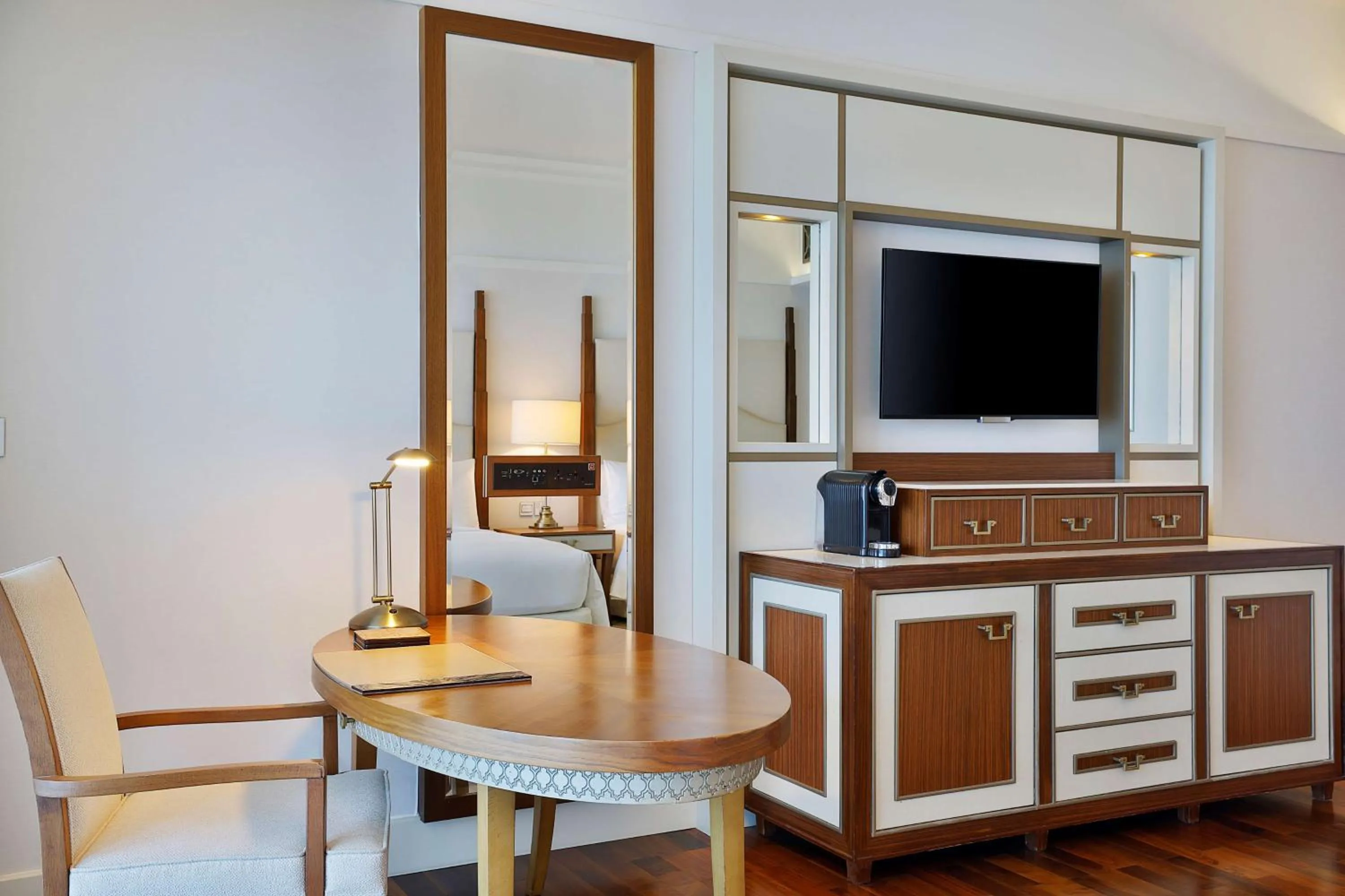 Bedroom in Waldorf Astoria Dubai Palm Jumeirah