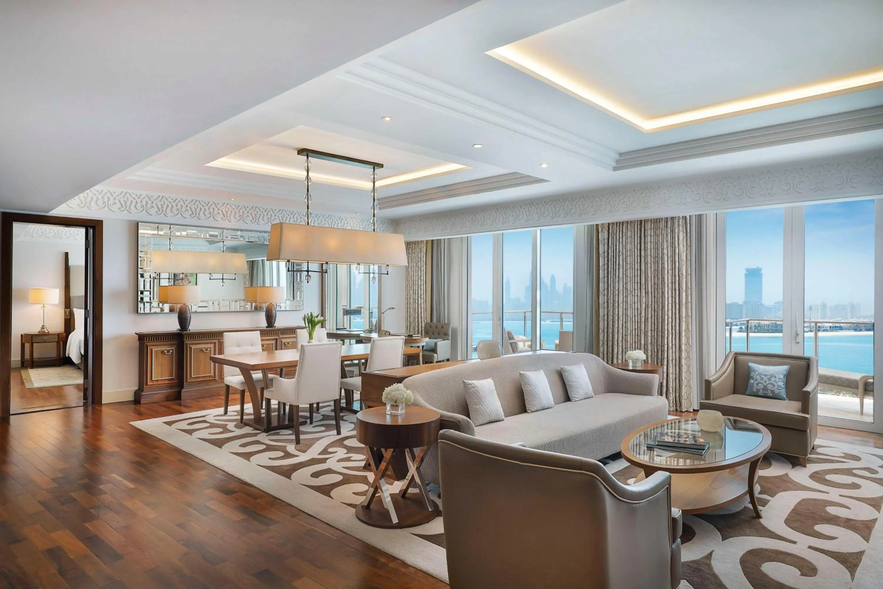 Living room in Waldorf Astoria Dubai Palm Jumeirah