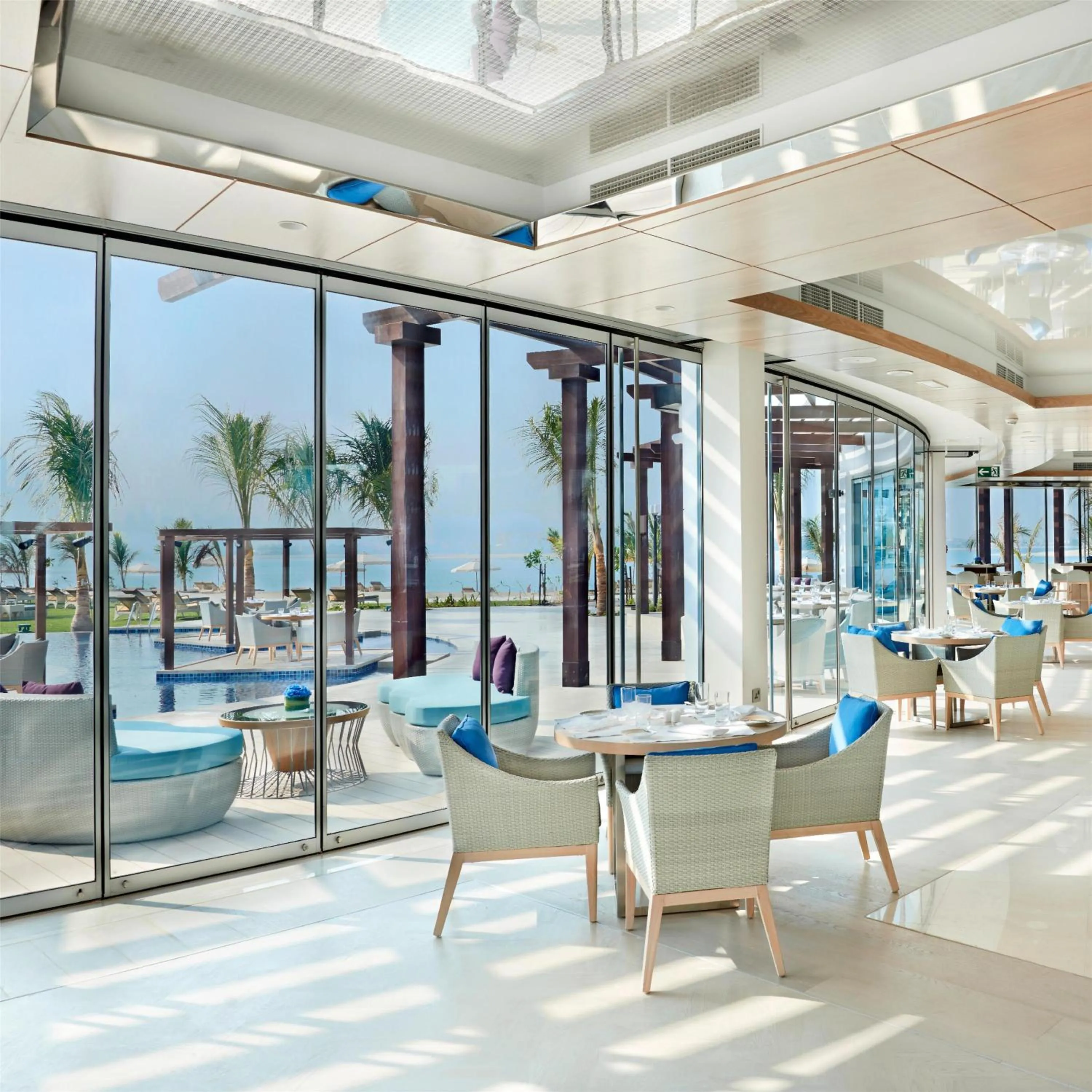 Restaurant/places to eat in Waldorf Astoria Dubai Palm Jumeirah