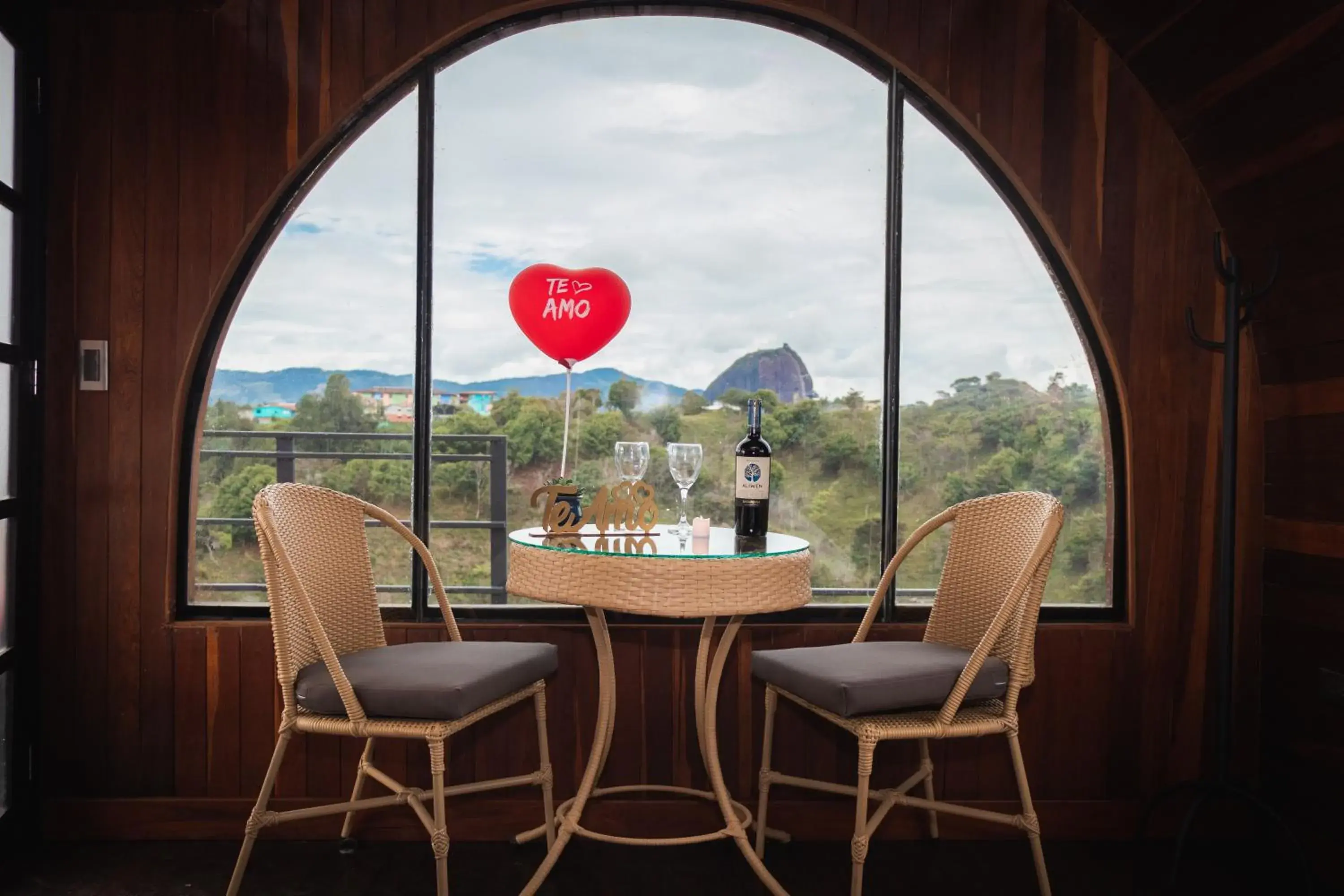 Suite with Hot Tub in Glamping The Mountain Suite with Hot Tub in Glamping The Mountain