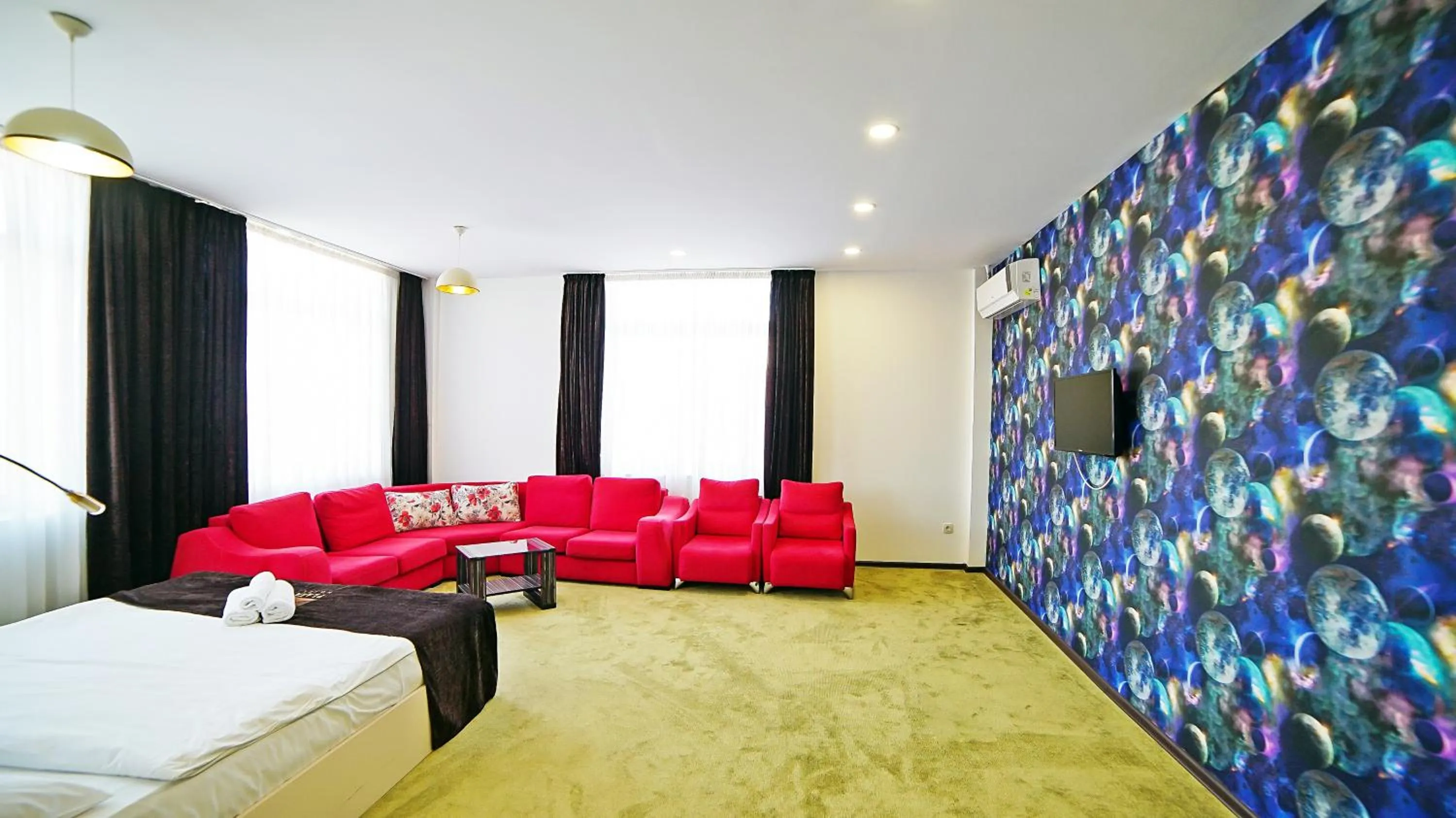 Photo of the whole room in Mardi Plaza Hotel