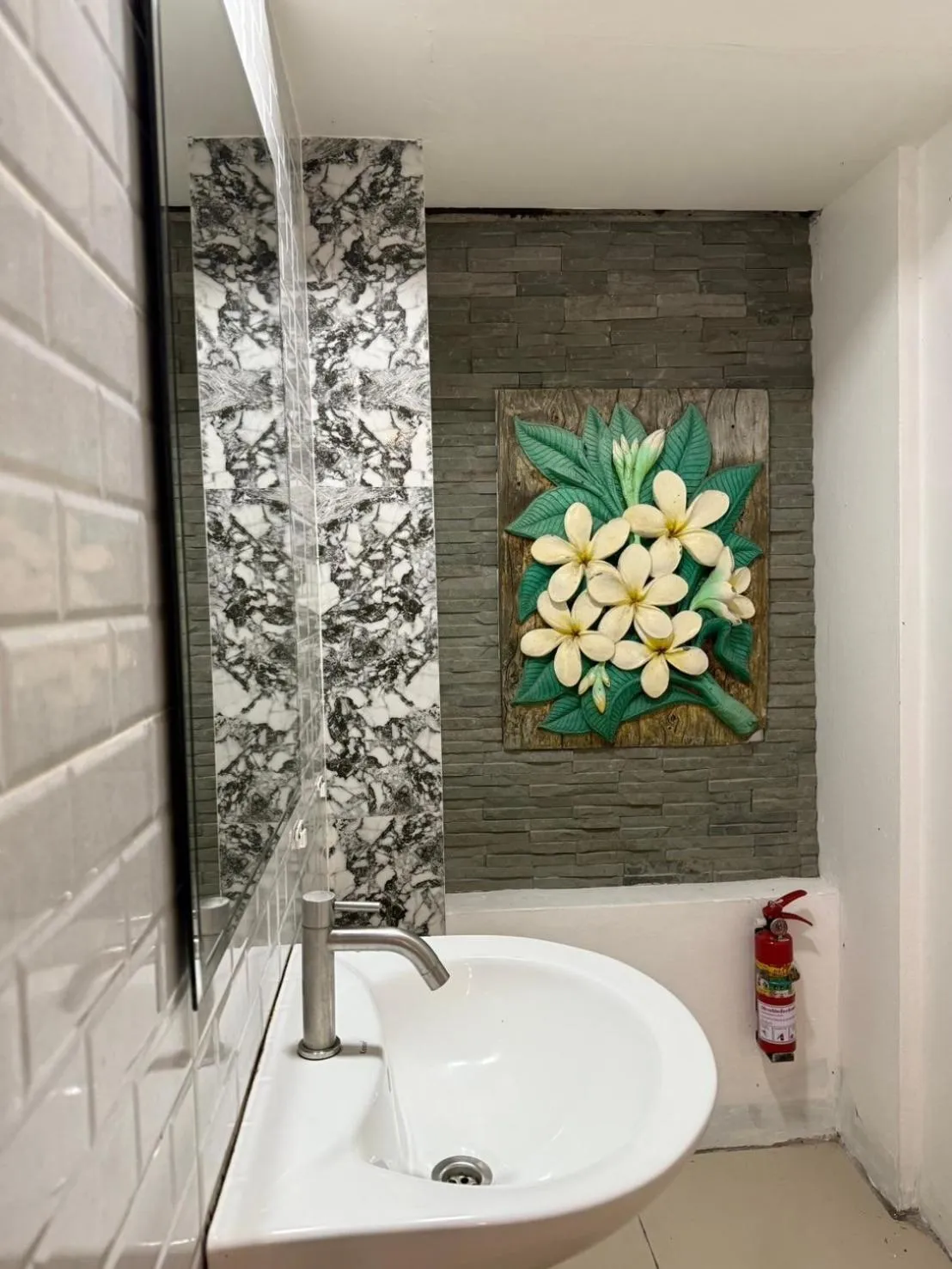 Bathroom in Jomtien Beach Hostel