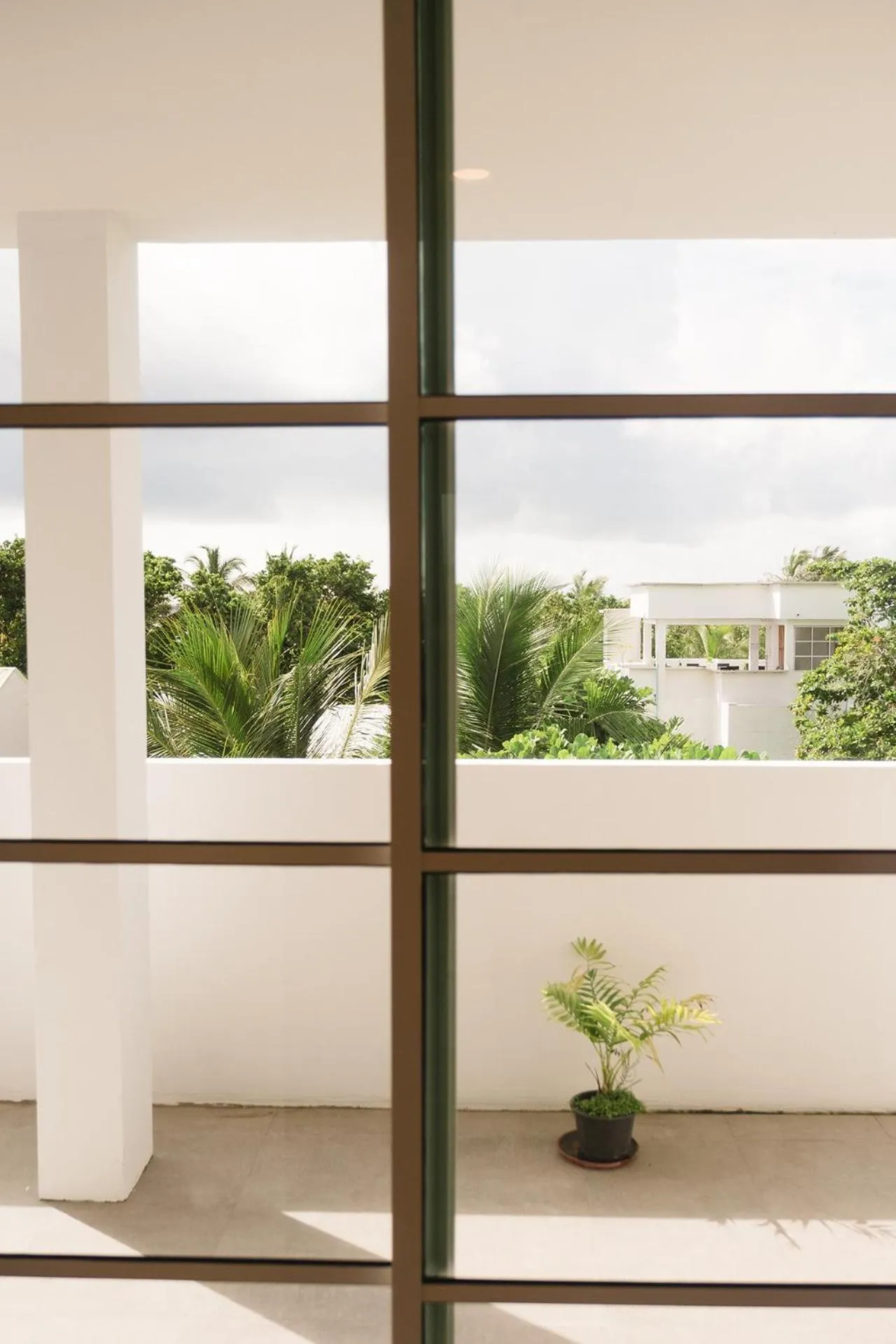 Sunrise by white sand dhigurah