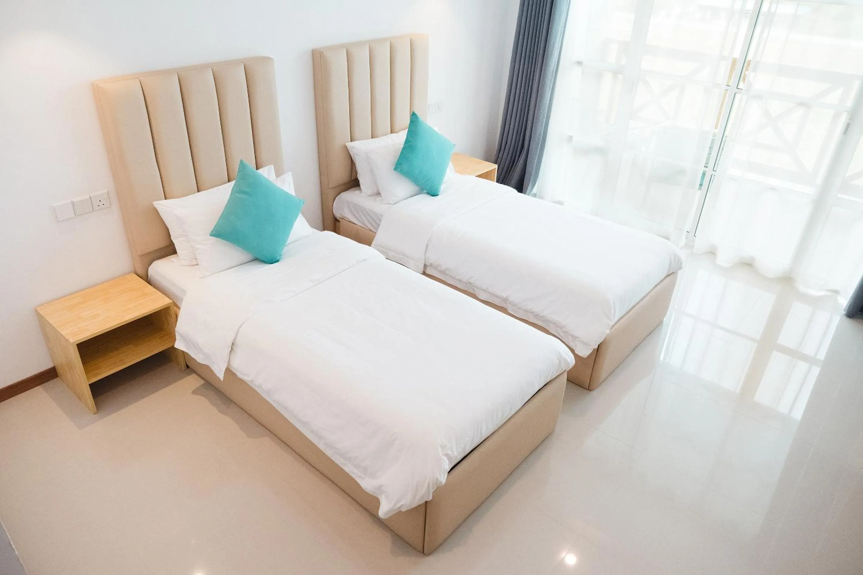 Sunrise by white sand dhigurah